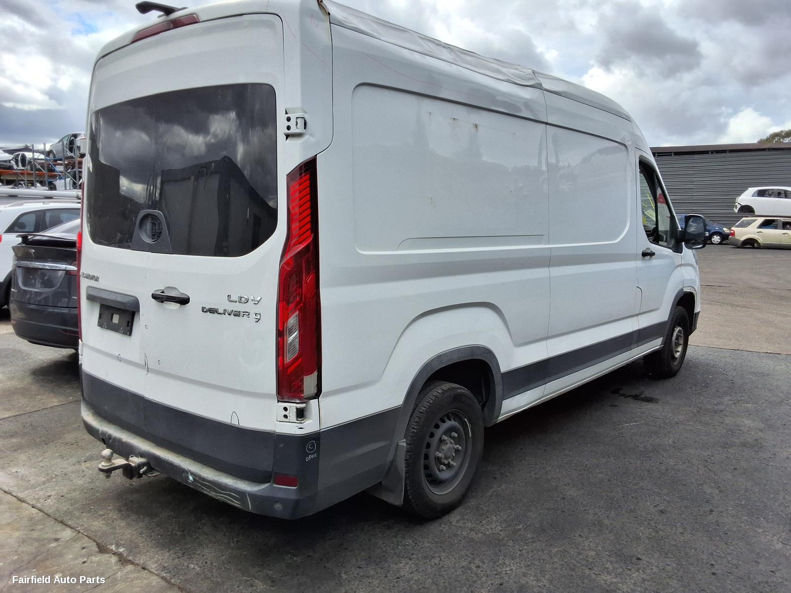 2021 Ldv Deliver 9 Left Front Door