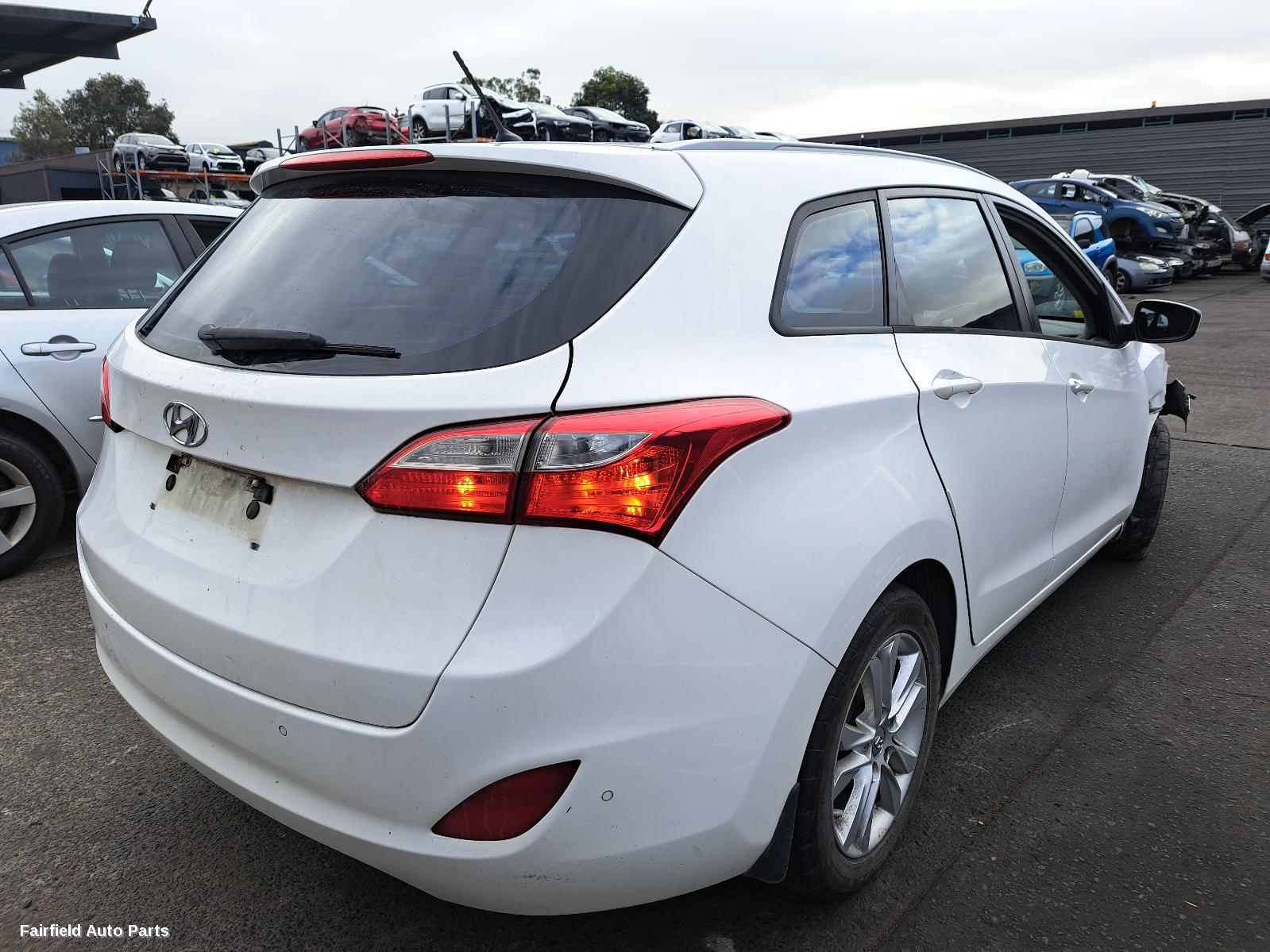 2014 Hyundai I30 Left Headlamp