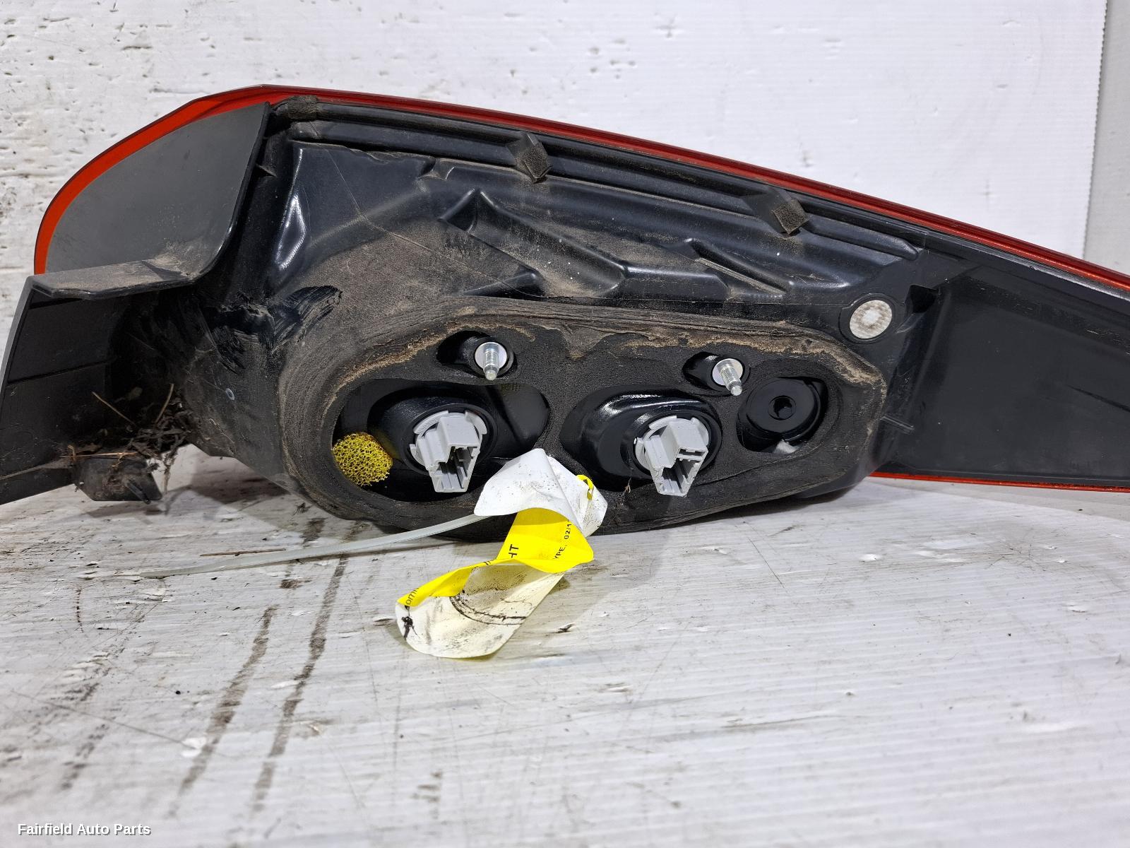 2012-2016 Mazda Cx5 Left Taillight