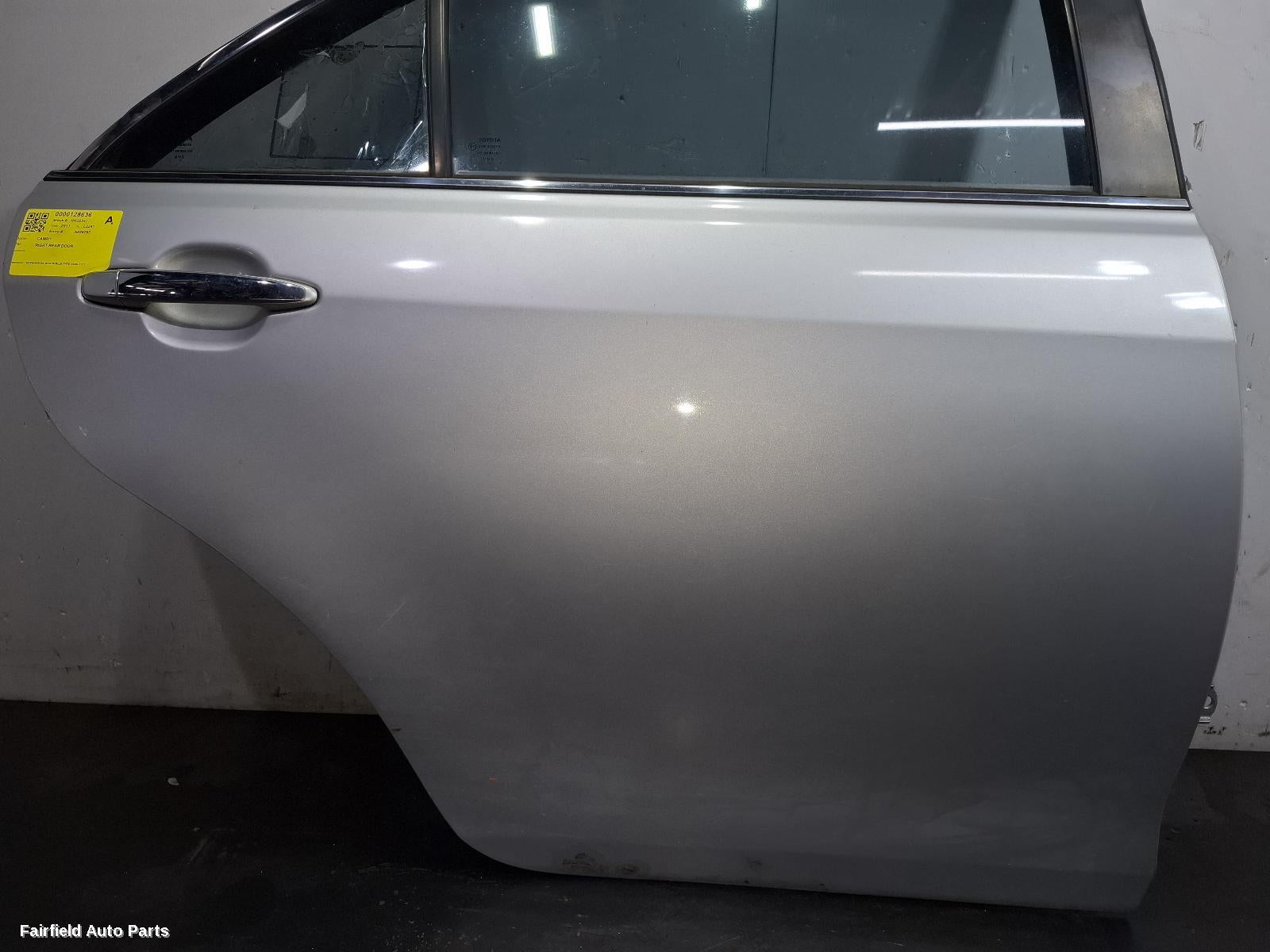 2006-2011 Toyota Camry Right Rear Door Sliding