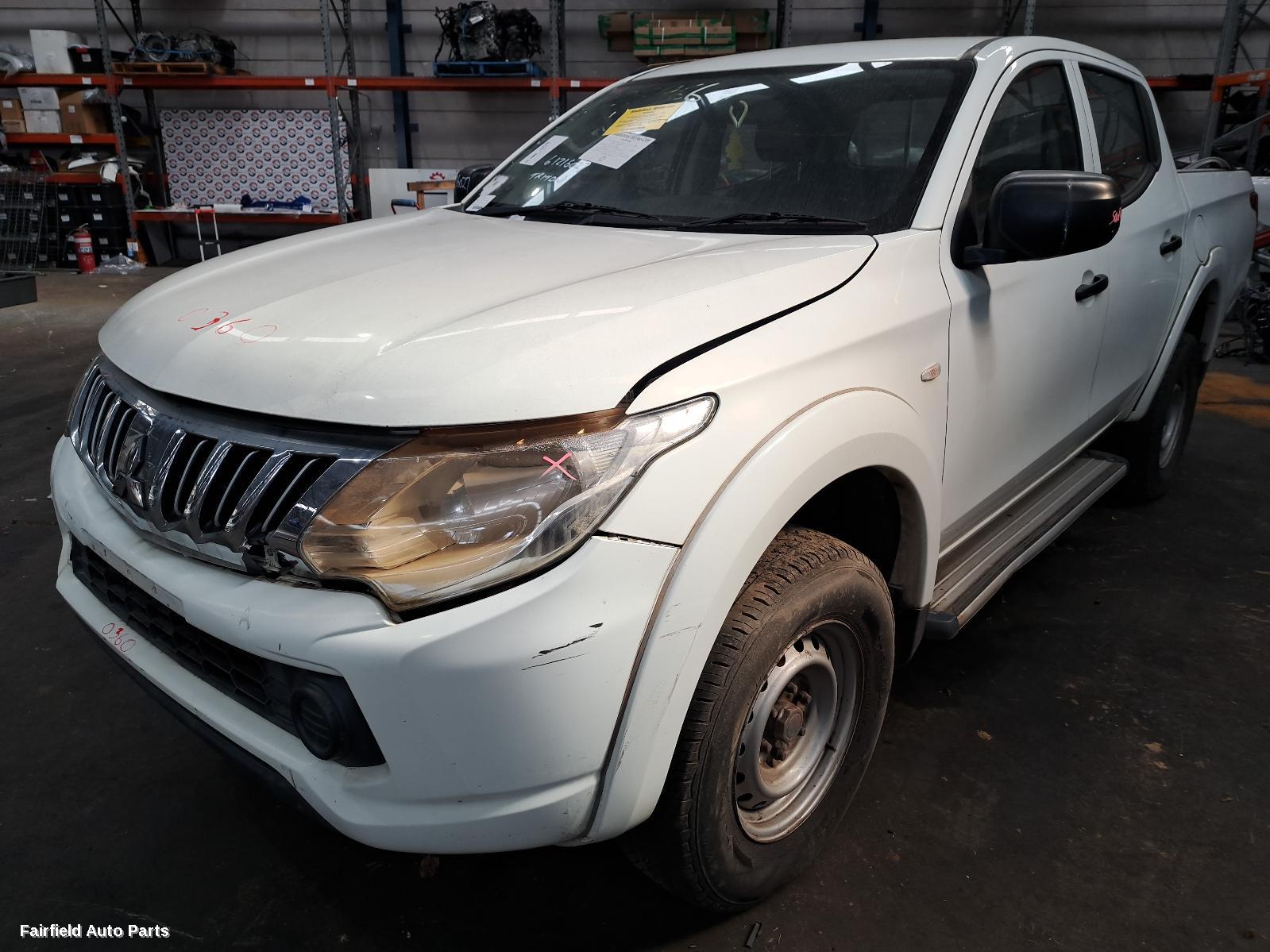 2015-2018 Mitsubishi Triton Sunvisor