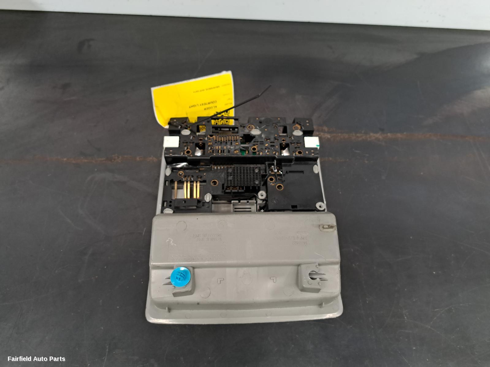 2007-2014 Toyota Kluger Courtesy Light