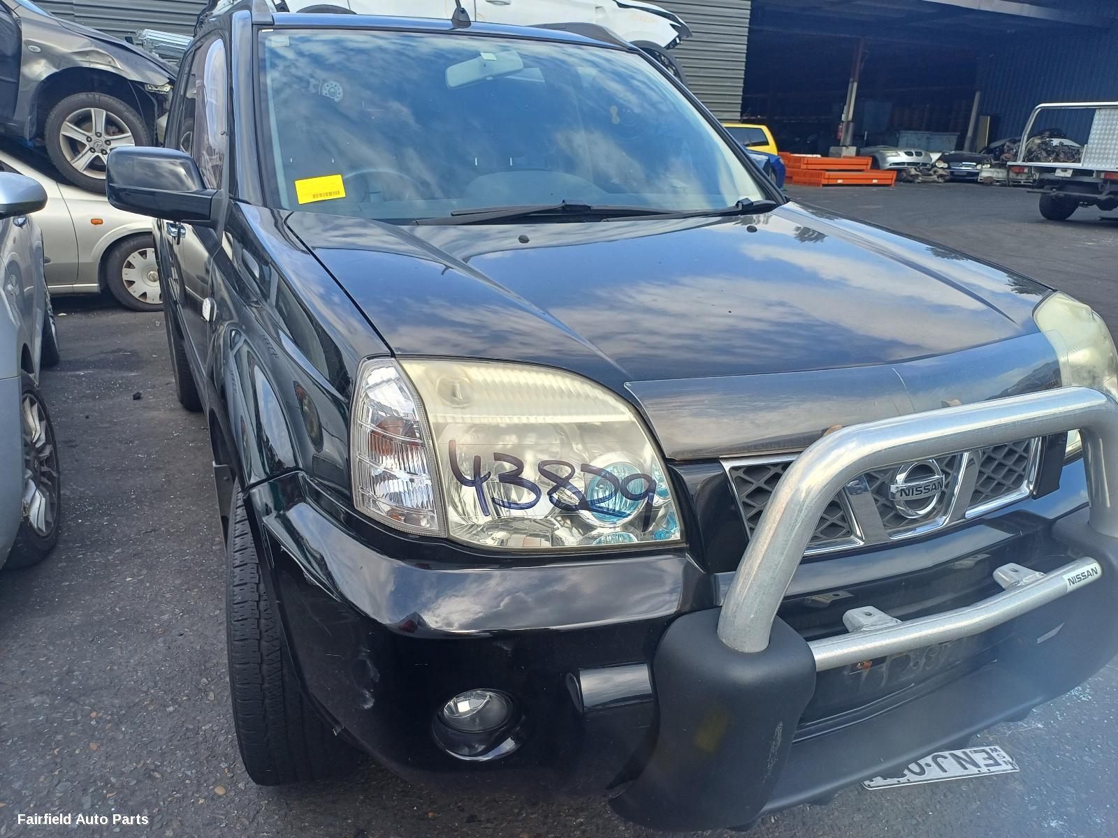 2006 Nissan Xtrail Left Taillight