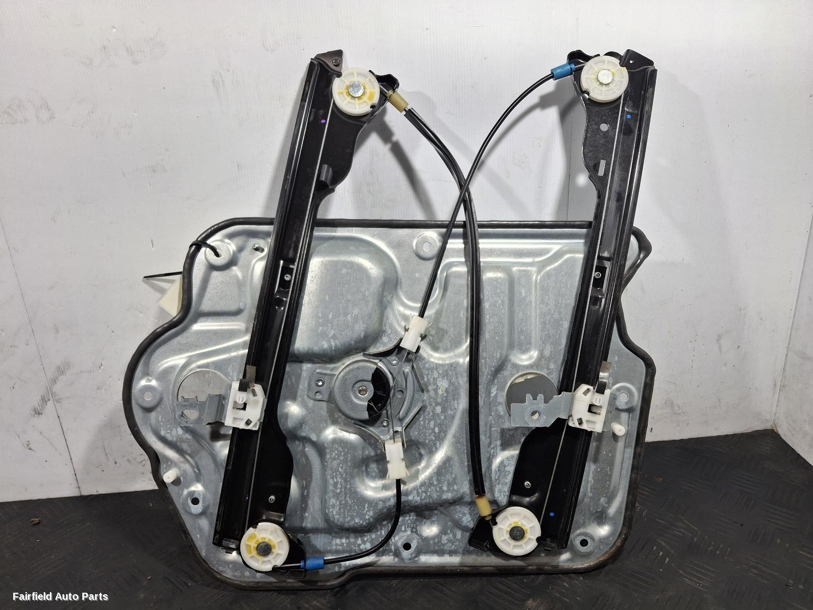 2007-2014 Nissan Dualis Left Front Window Reg Motor