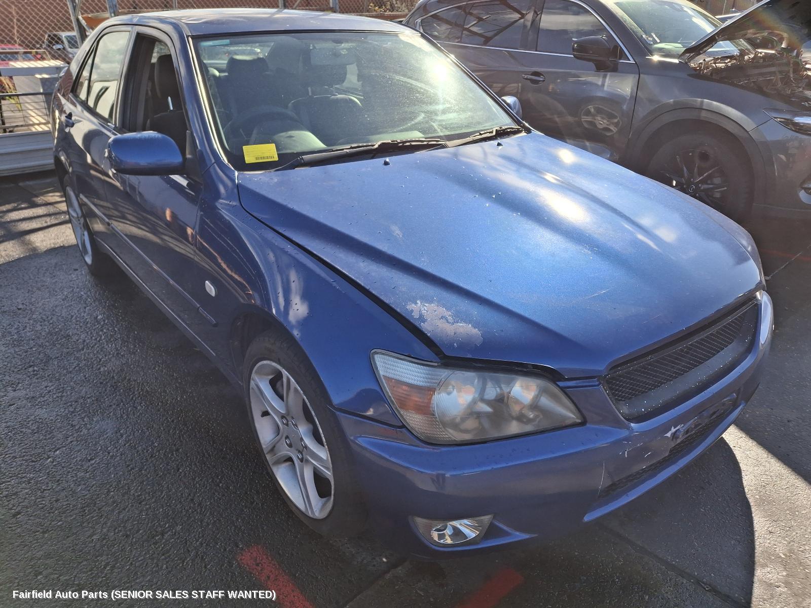 2003 Lexus Is200/is300 Washer Bottle