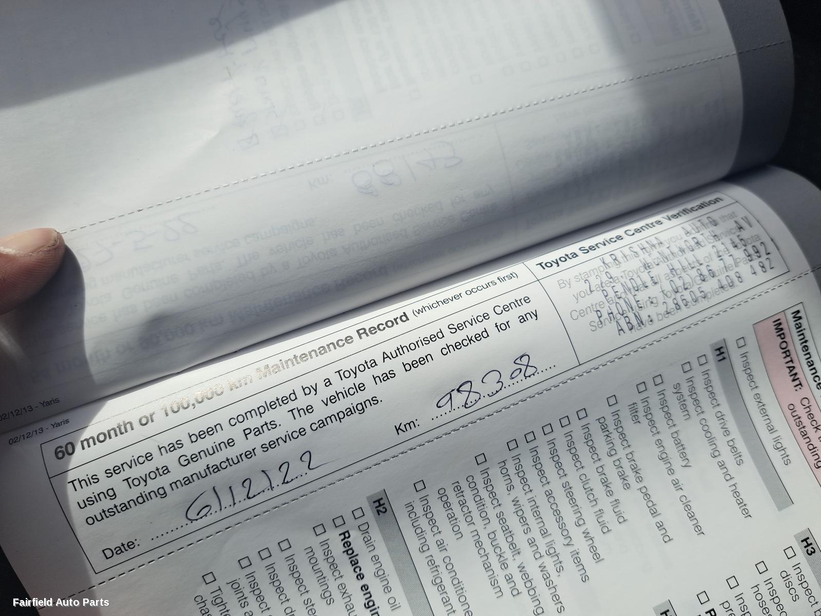 2015 Toyota Yaris Left Headlamp