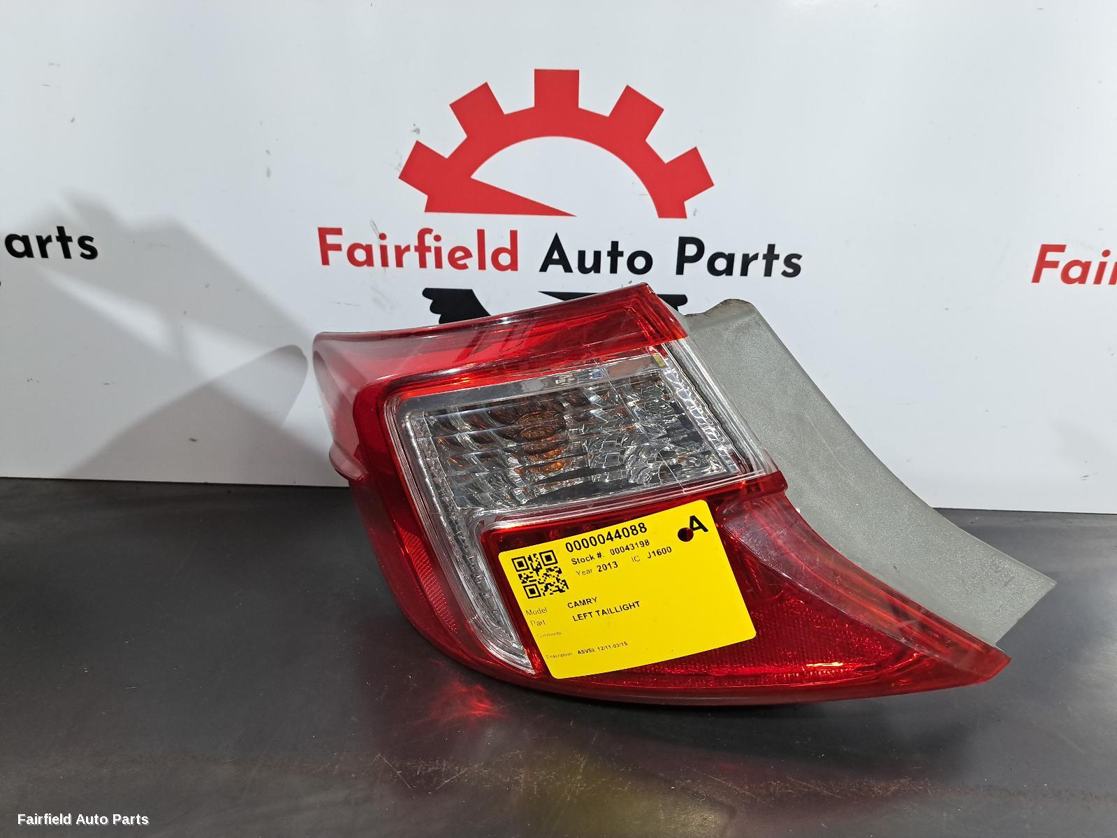 2013 Toyota Camry Left Taillight
