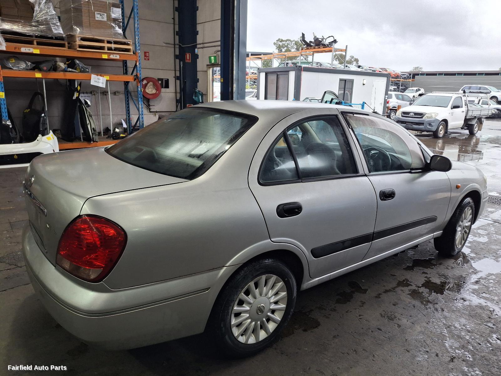2003-2005 Nissan Pulsar Rear Garnish