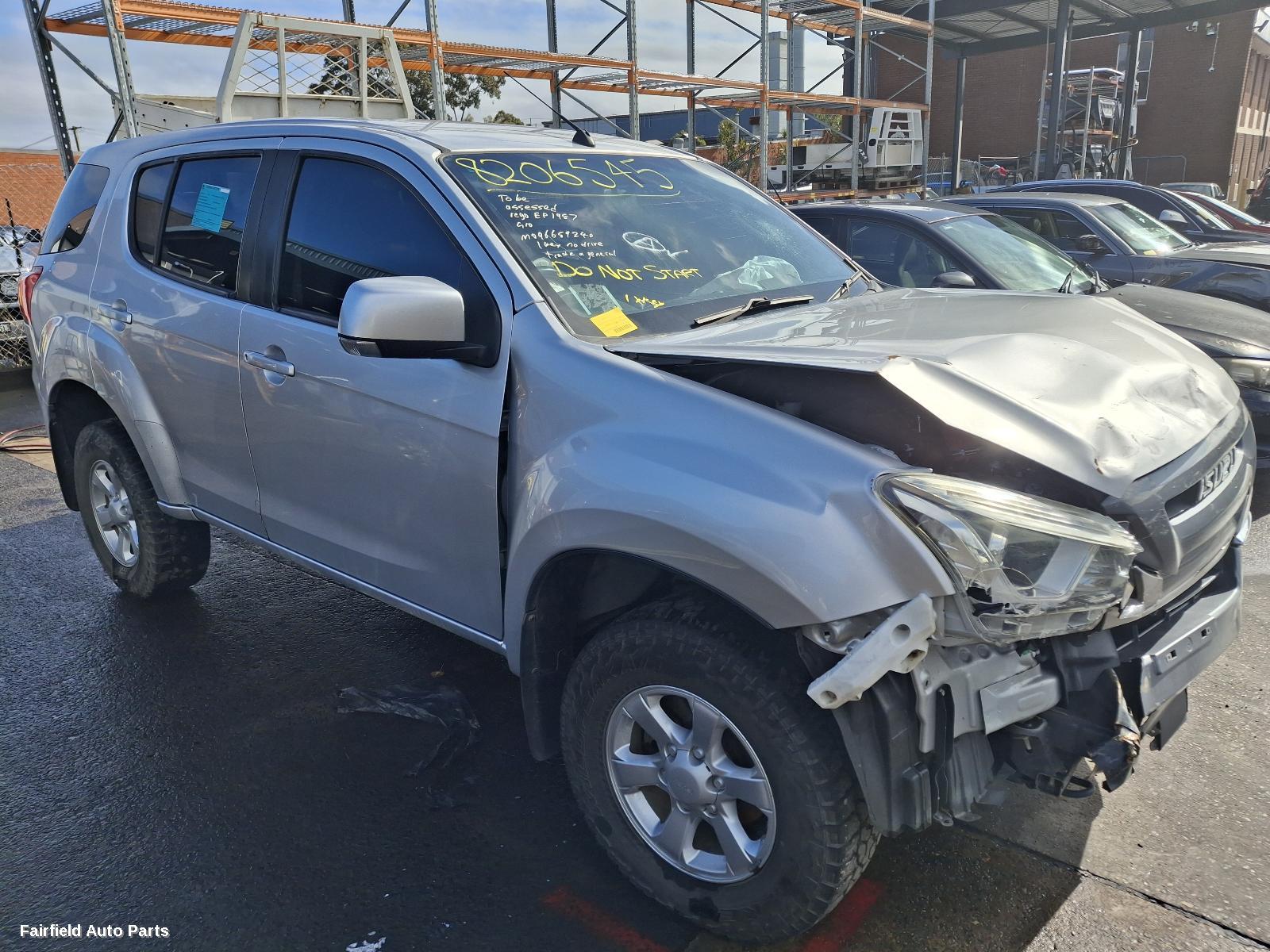 2018 Isuzu Mu-x Right Rear Door Sliding