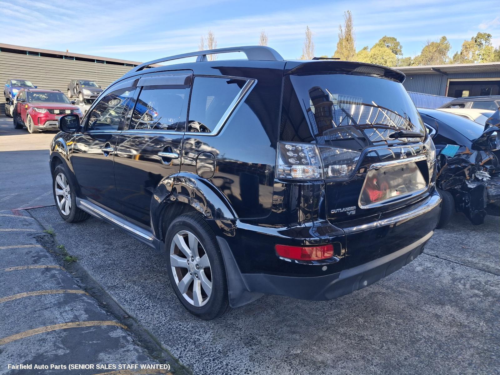 2010 Mitsubishi Outlander Left Headlamp