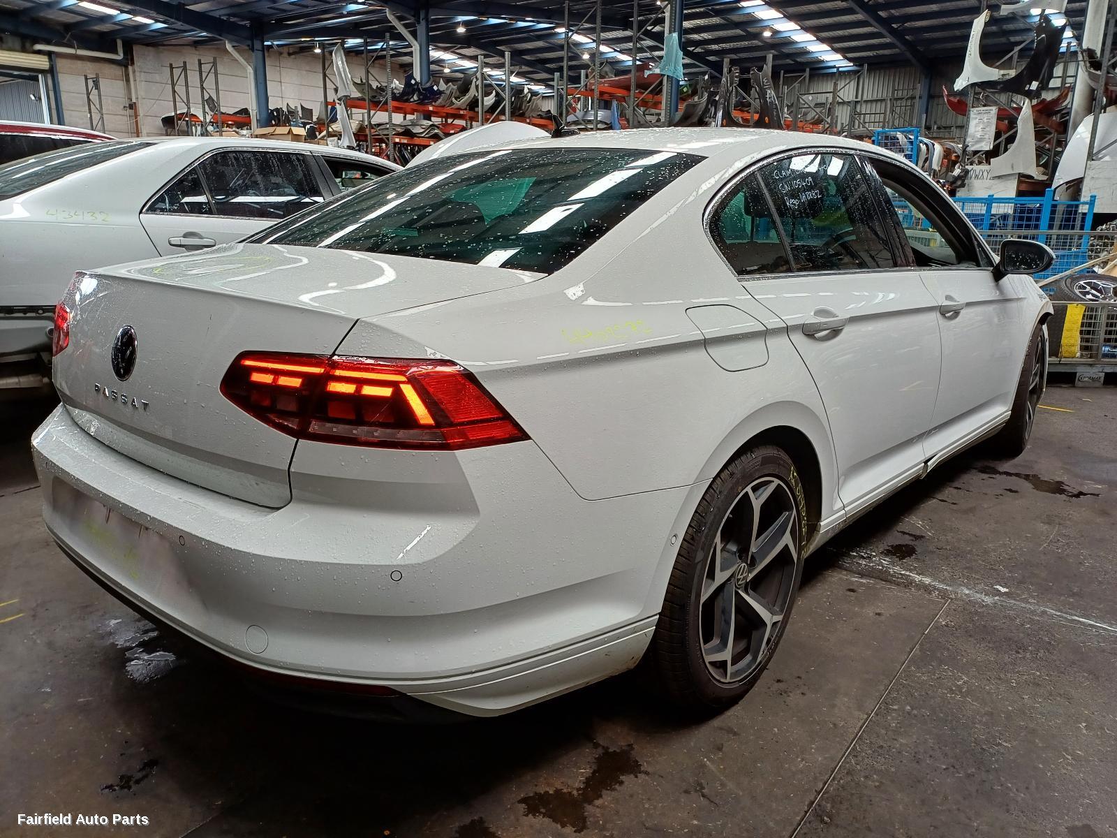 2021 Volkswagen Passat Left Headlamp