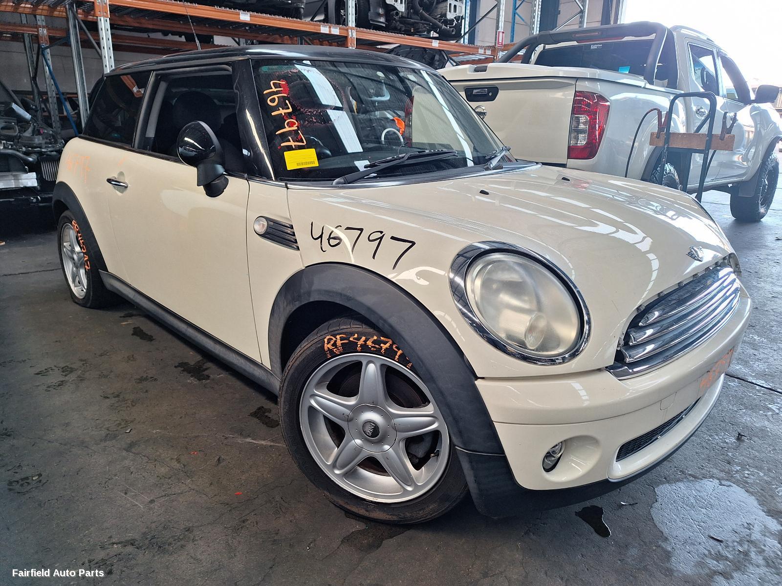 2007 Mini Cooper Left Front Door