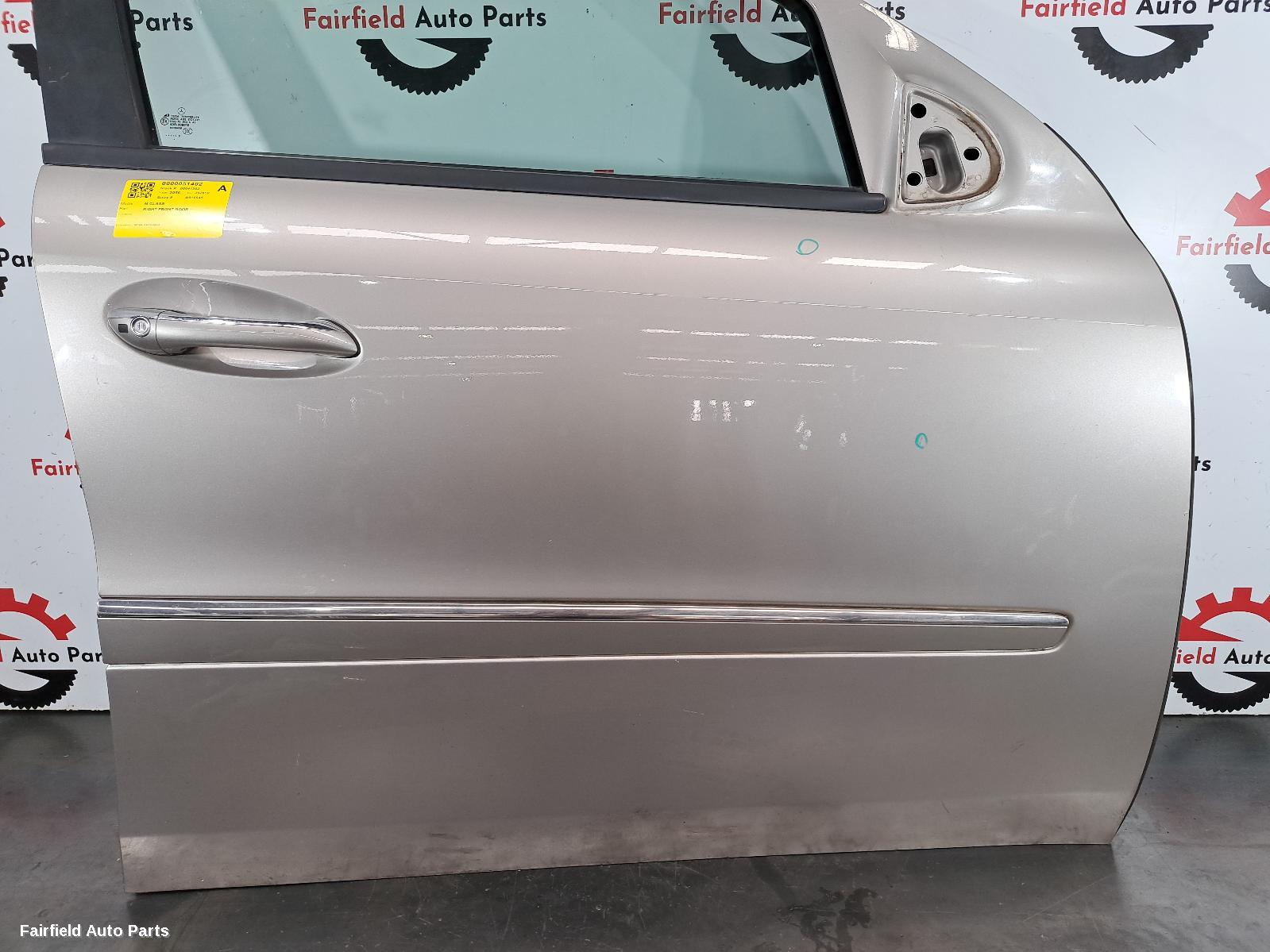 2006 Mercedes M Class Right Front Door