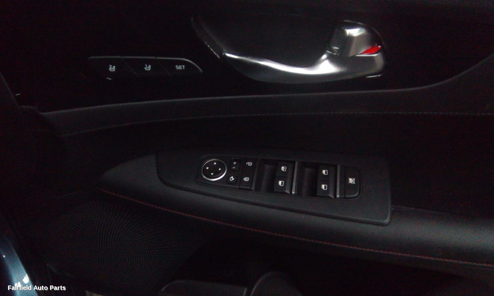 2018-2024 Kia Cerato Front Seat