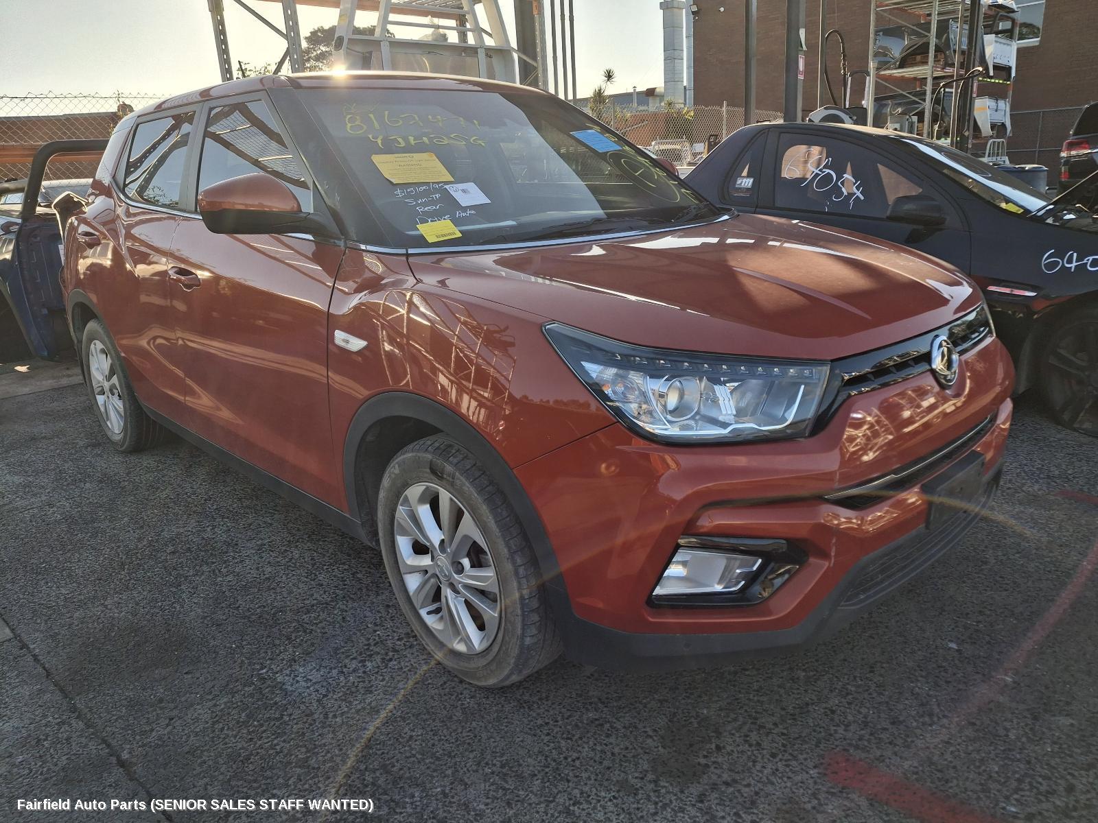 2019 Ssangyong Tivoli Right Door Mirror