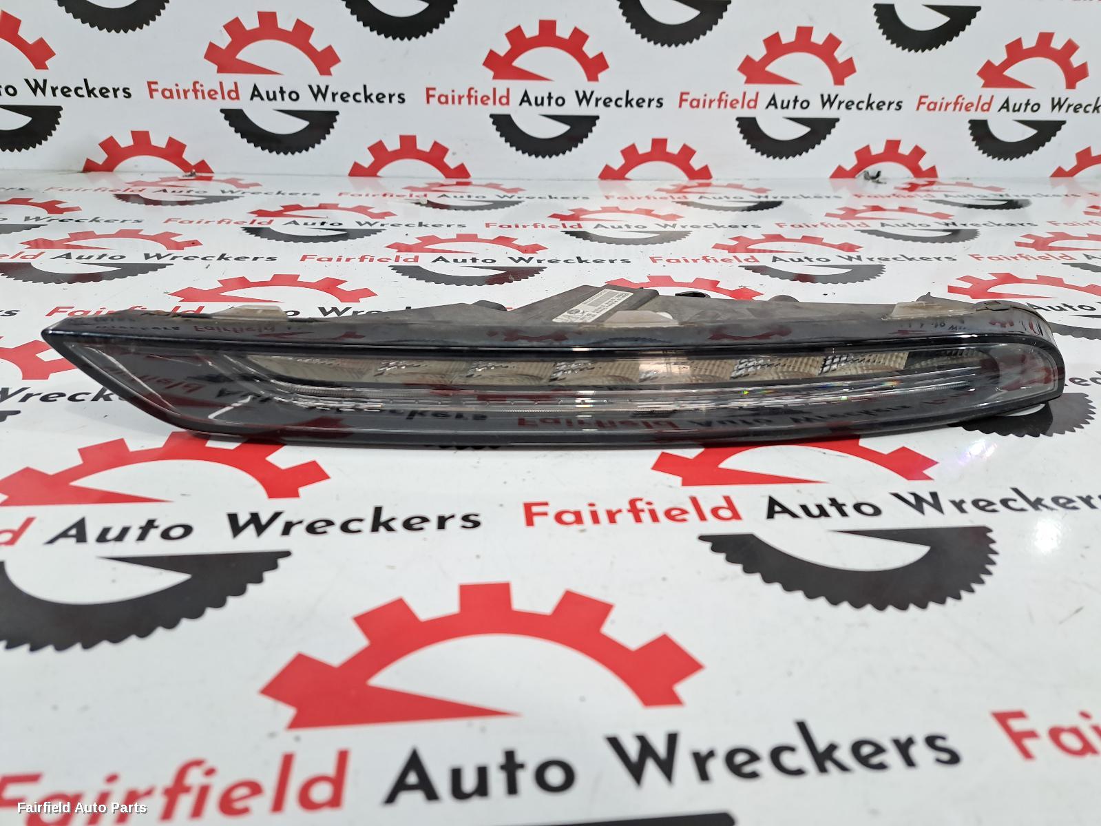 2014-2018 Porsche Macan Left Indicator Fog Side