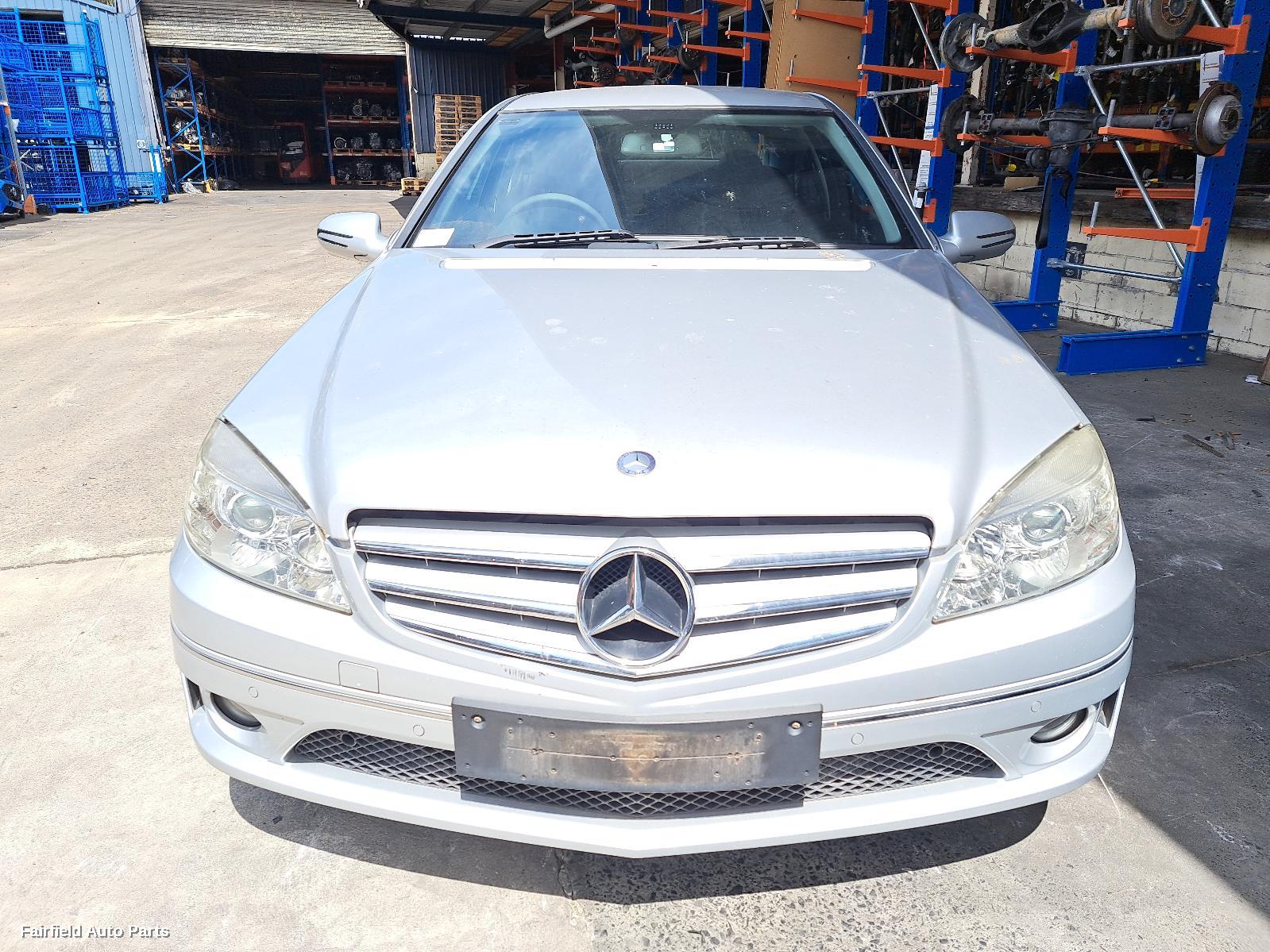 2009 Mercedes Clc Class Right Front Door