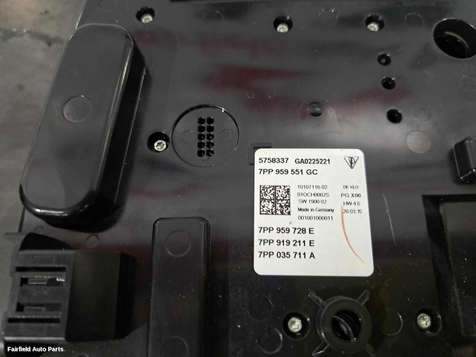2014-2025 Porsche Macan Courtesy Light