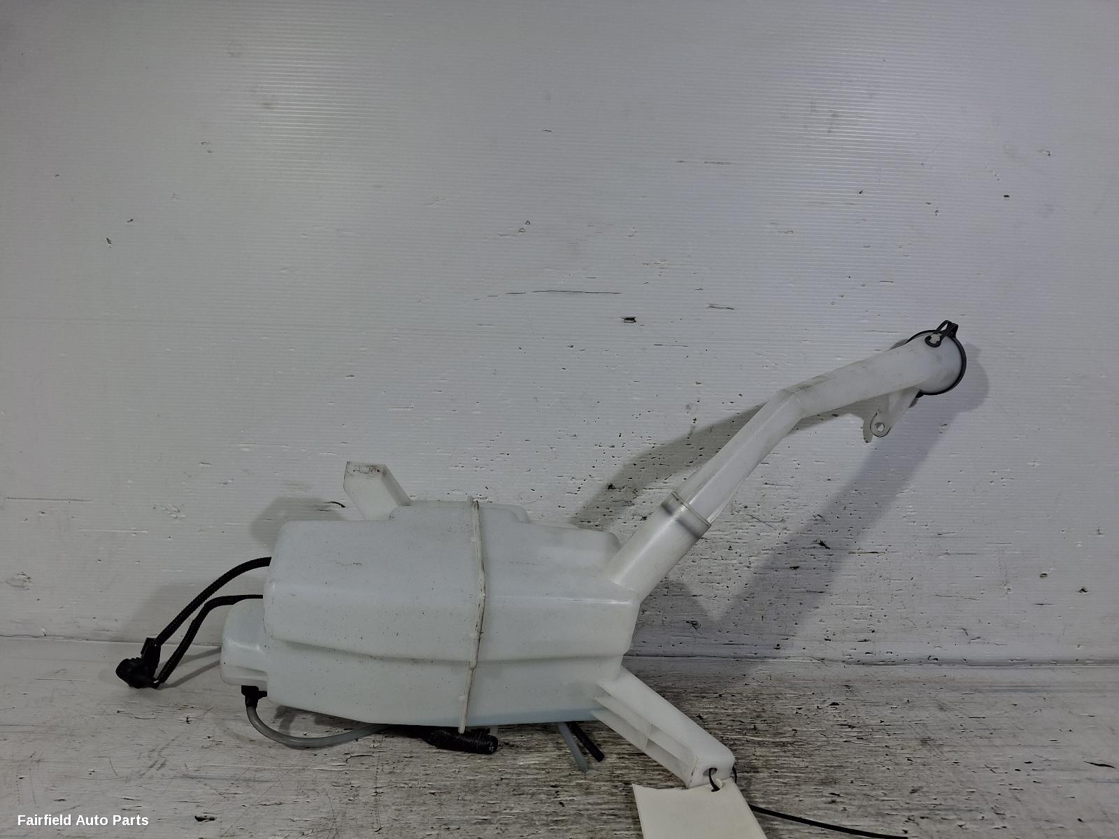 2016-2022 Nissan Serena Washer Bottle