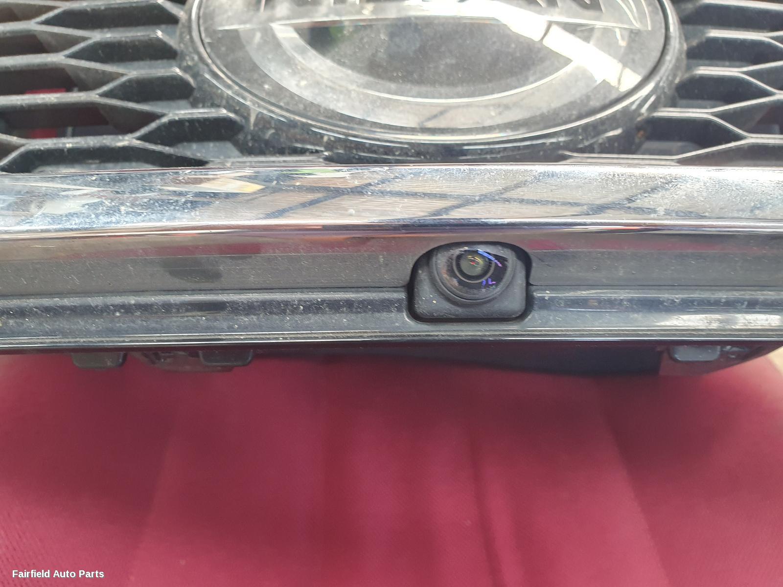 2017-2021 Nissan Qashqai Grille