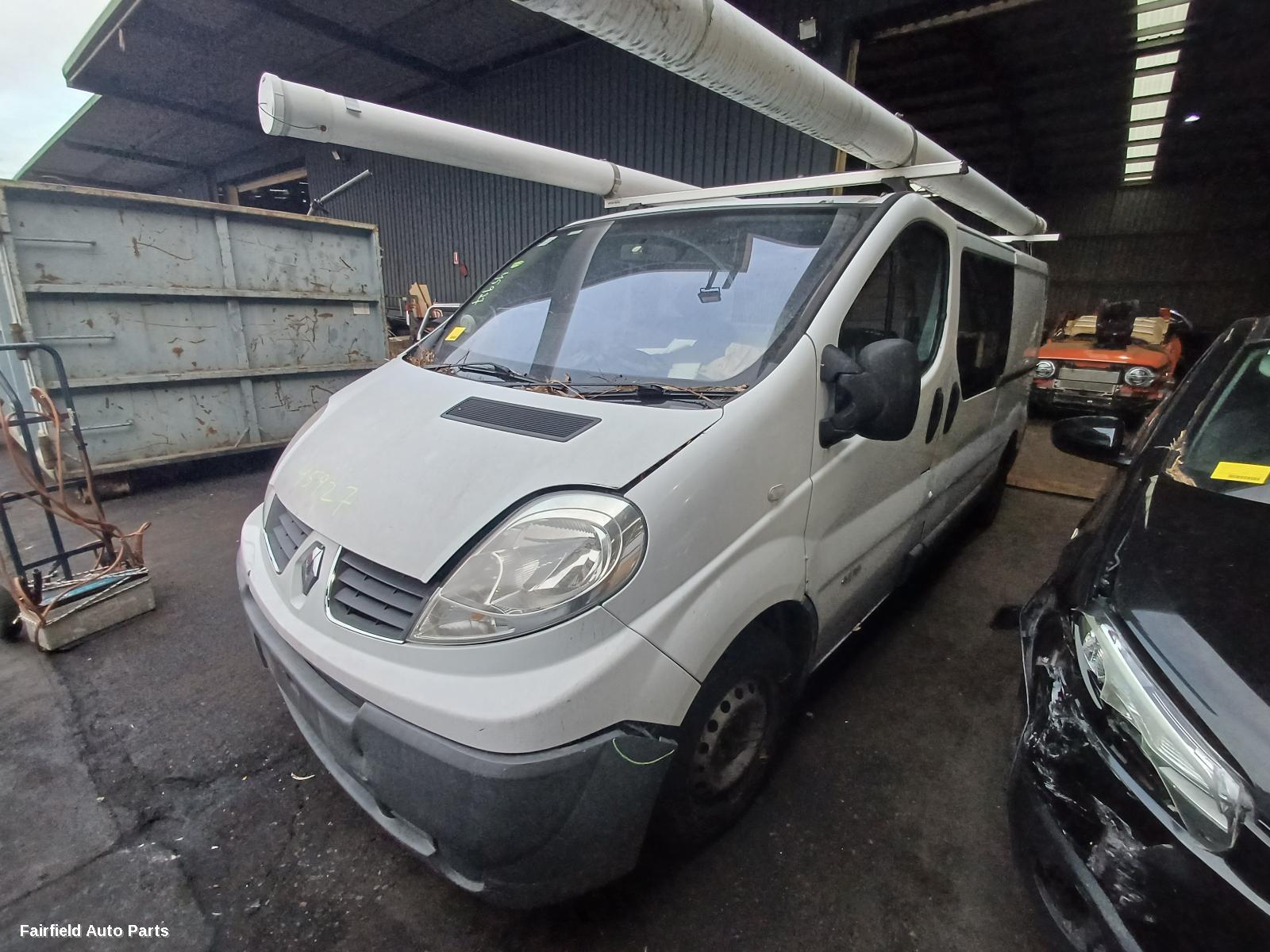 2010 Renault Trafic Right Front Door