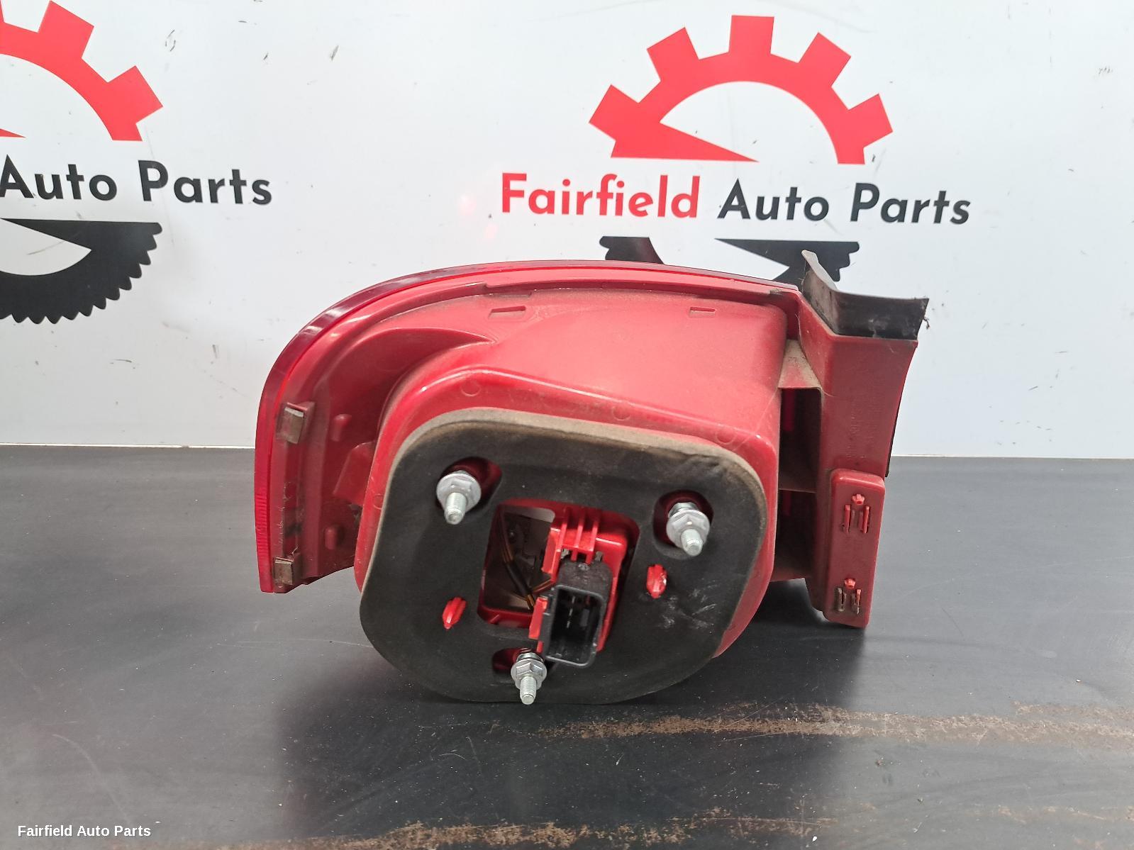 2006-2010 Volkswagen Passat Right Taillight