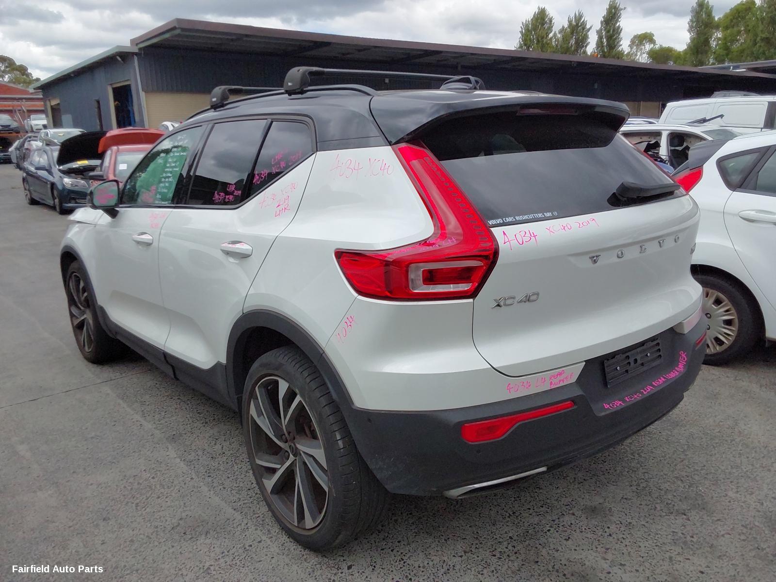 2019 Volvo Xc40 Left Headlamp