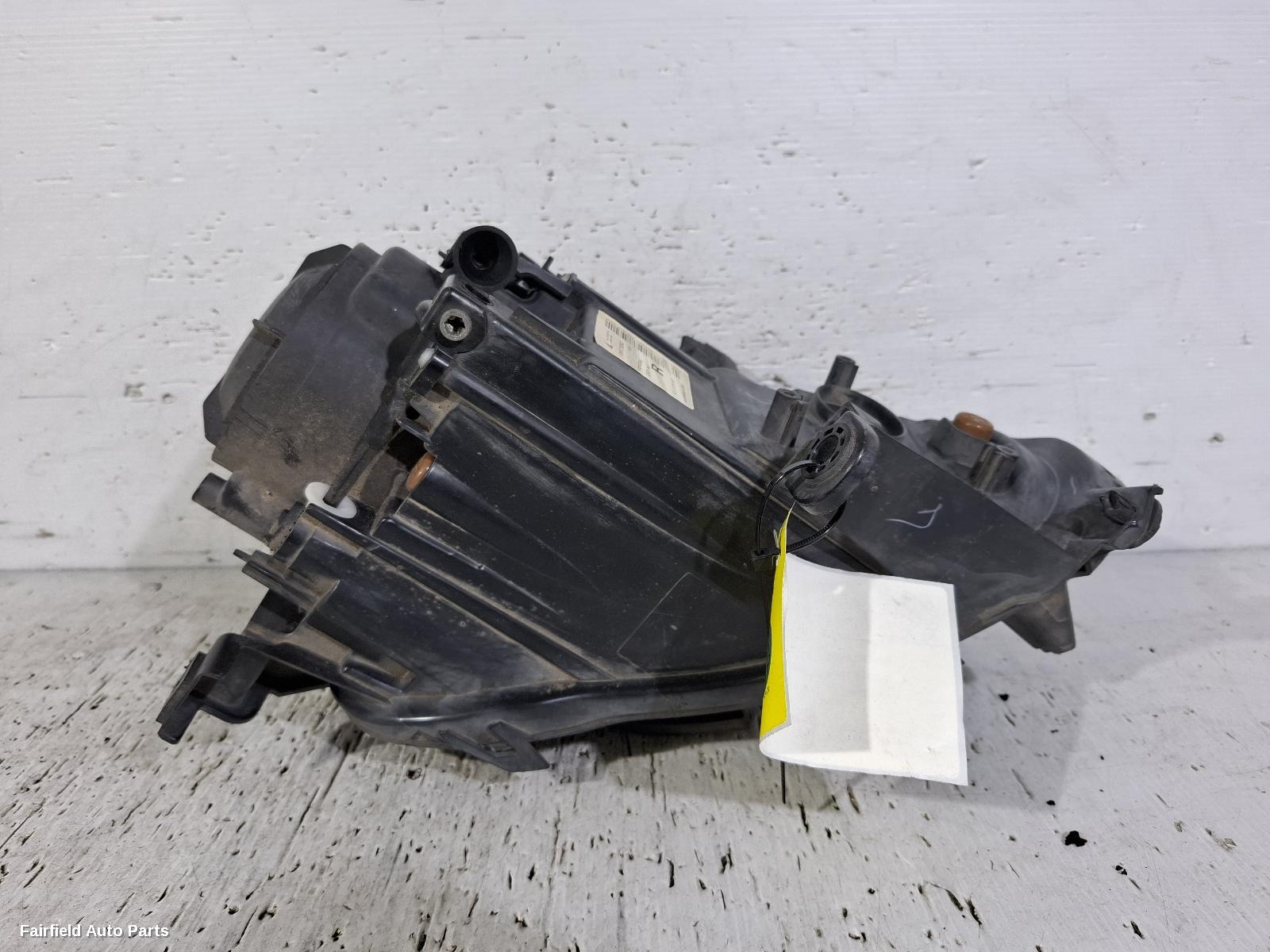 2014-2018 Jeep Cherokee Right Headlamp