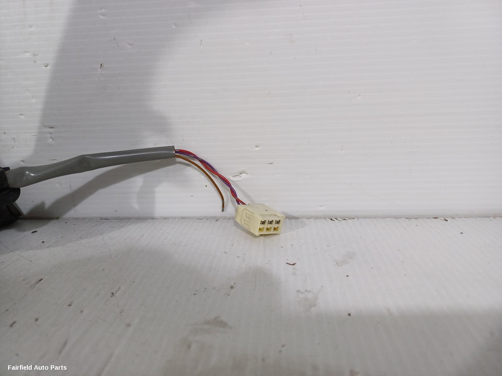 2001-2003 Toyota Avensis Left Door Mirror