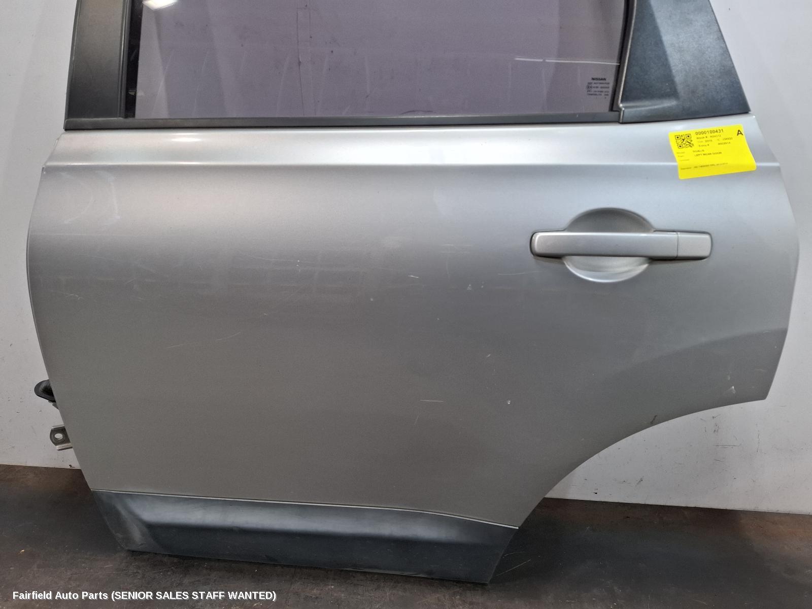 2010-2014 Nissan Dualis Left Rear Door Sliding