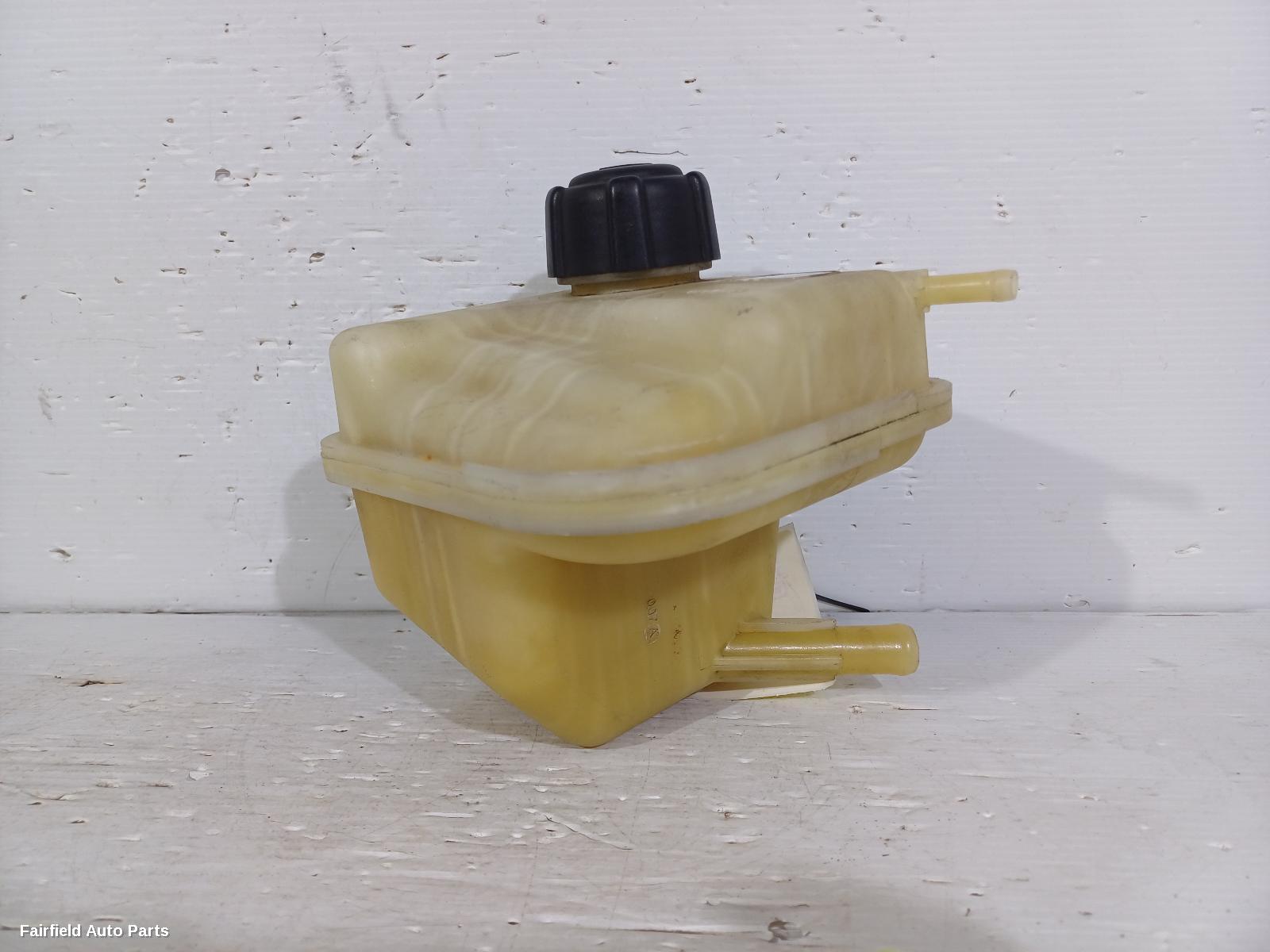 2007-2014 Nissan Dualis Overflow Bottle