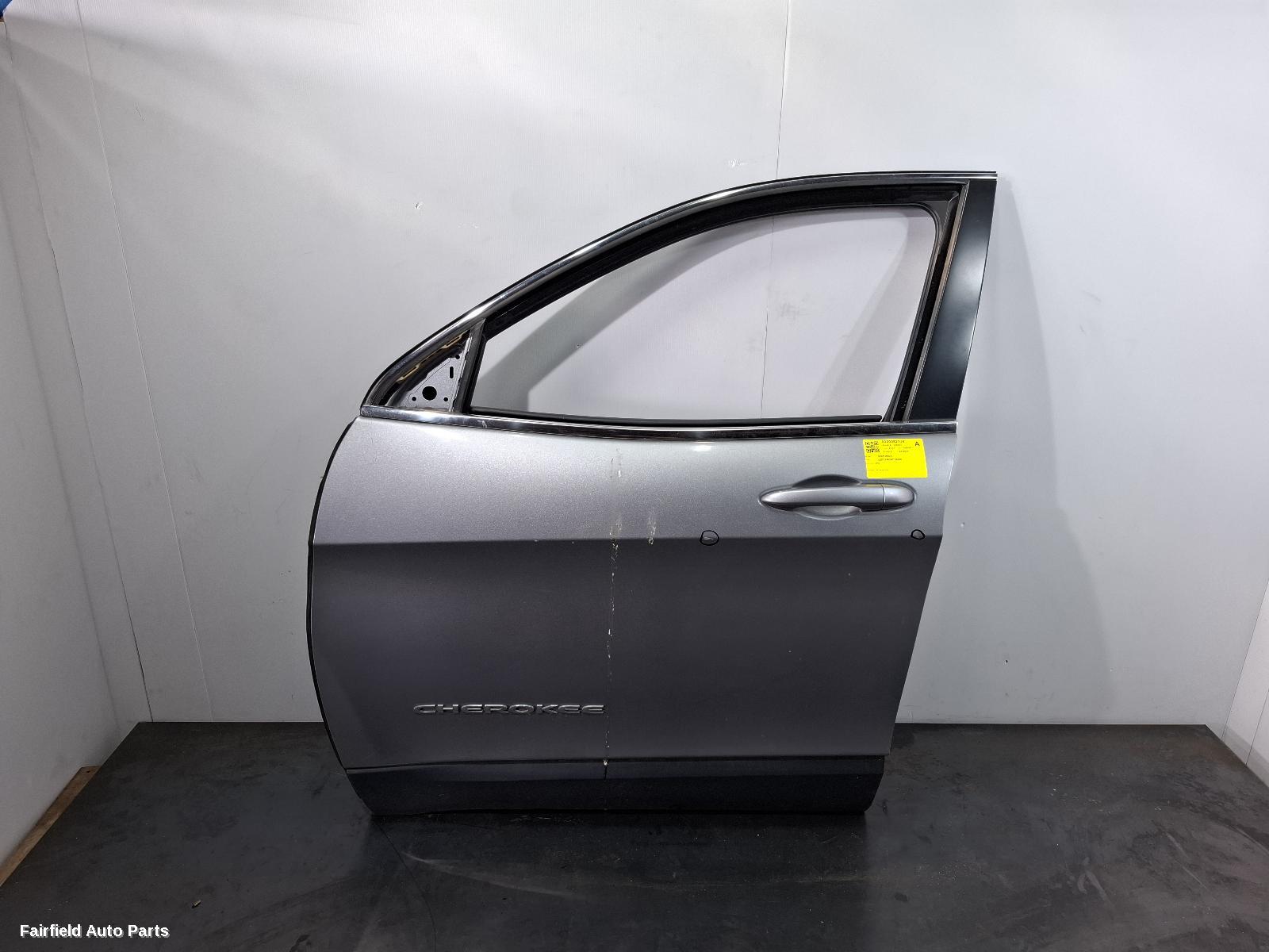 2017 Jeep Cherokee Left Front Door