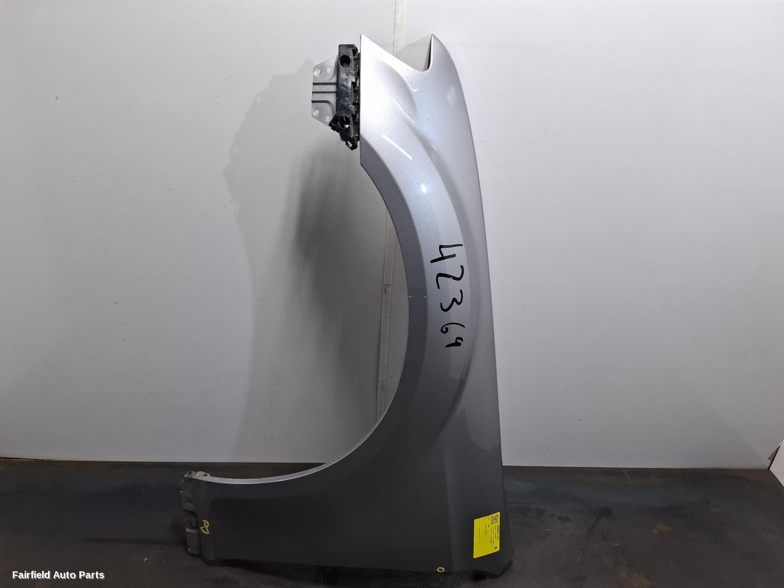 2011-2021 Chrysler 300c Left Guard
