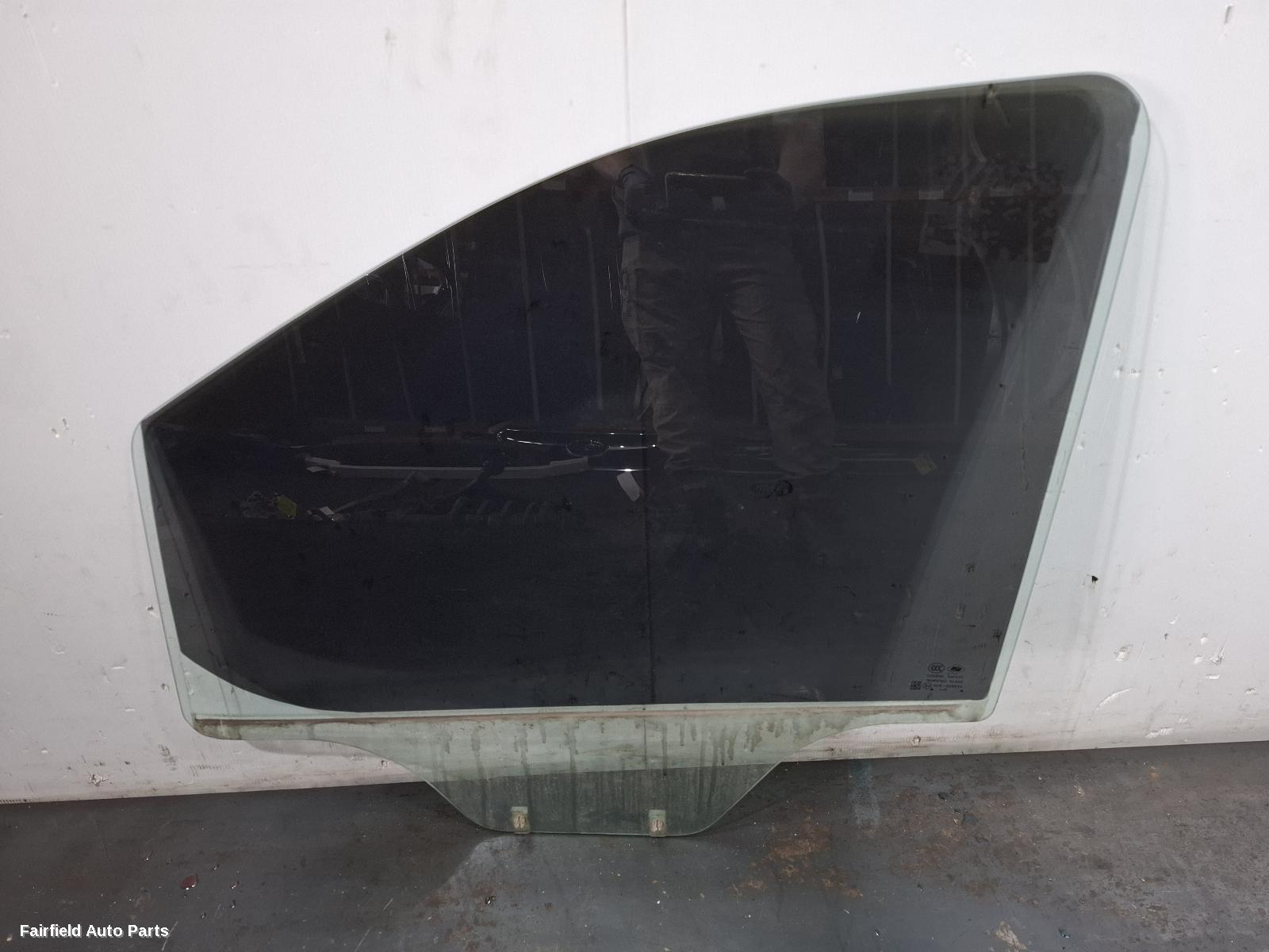 2015-2025 Ldv G10 Left Front Door Window