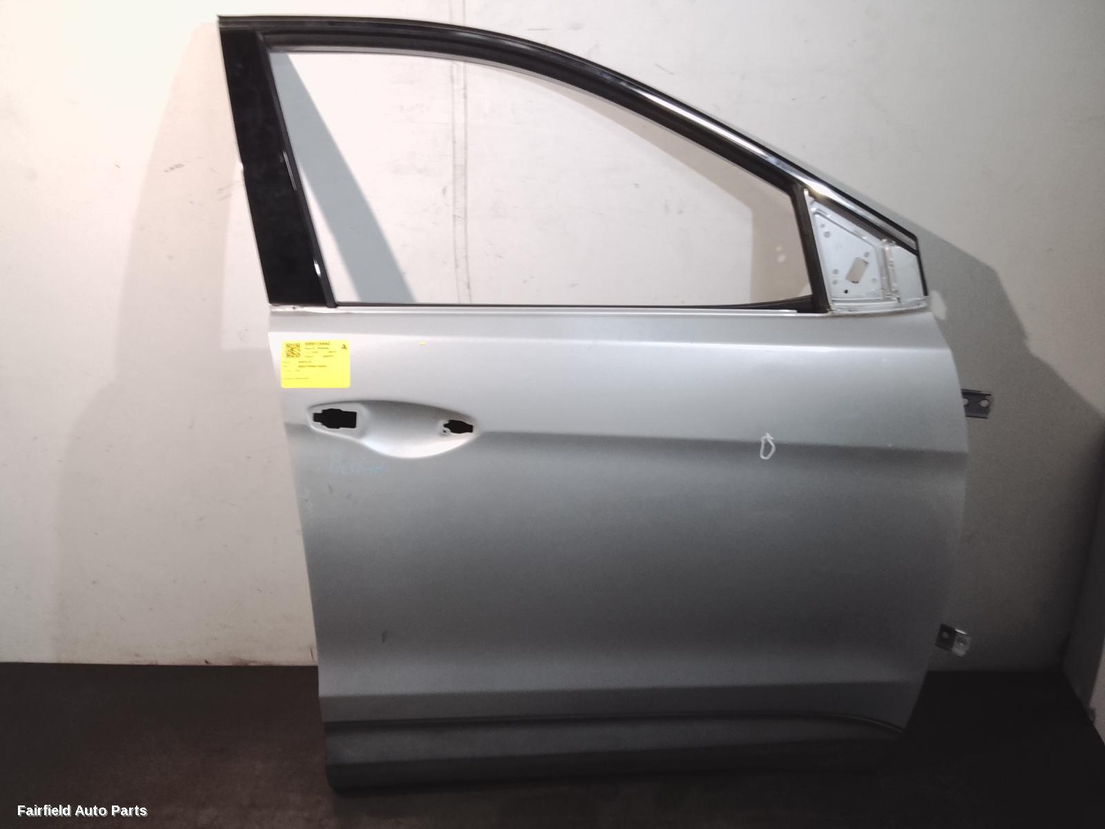 2012-2018 Hyundai Santa Fe Right Front Door
