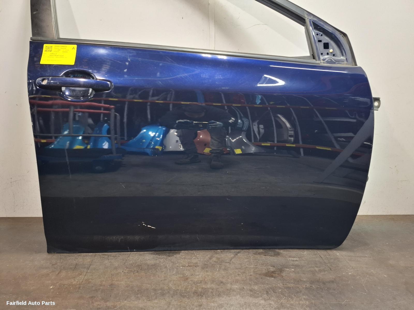 2007 Toyota Corolla Right Front Door