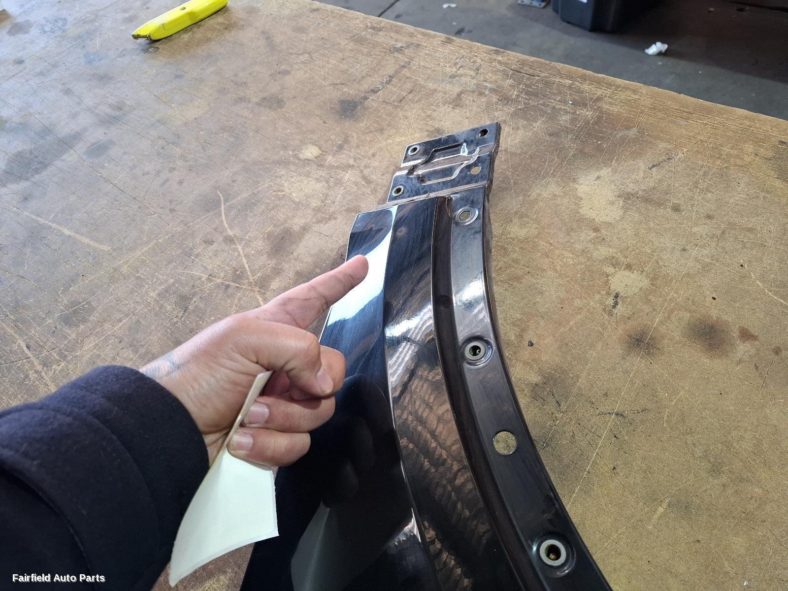 2017-2025 Audi Q5 Left Guard