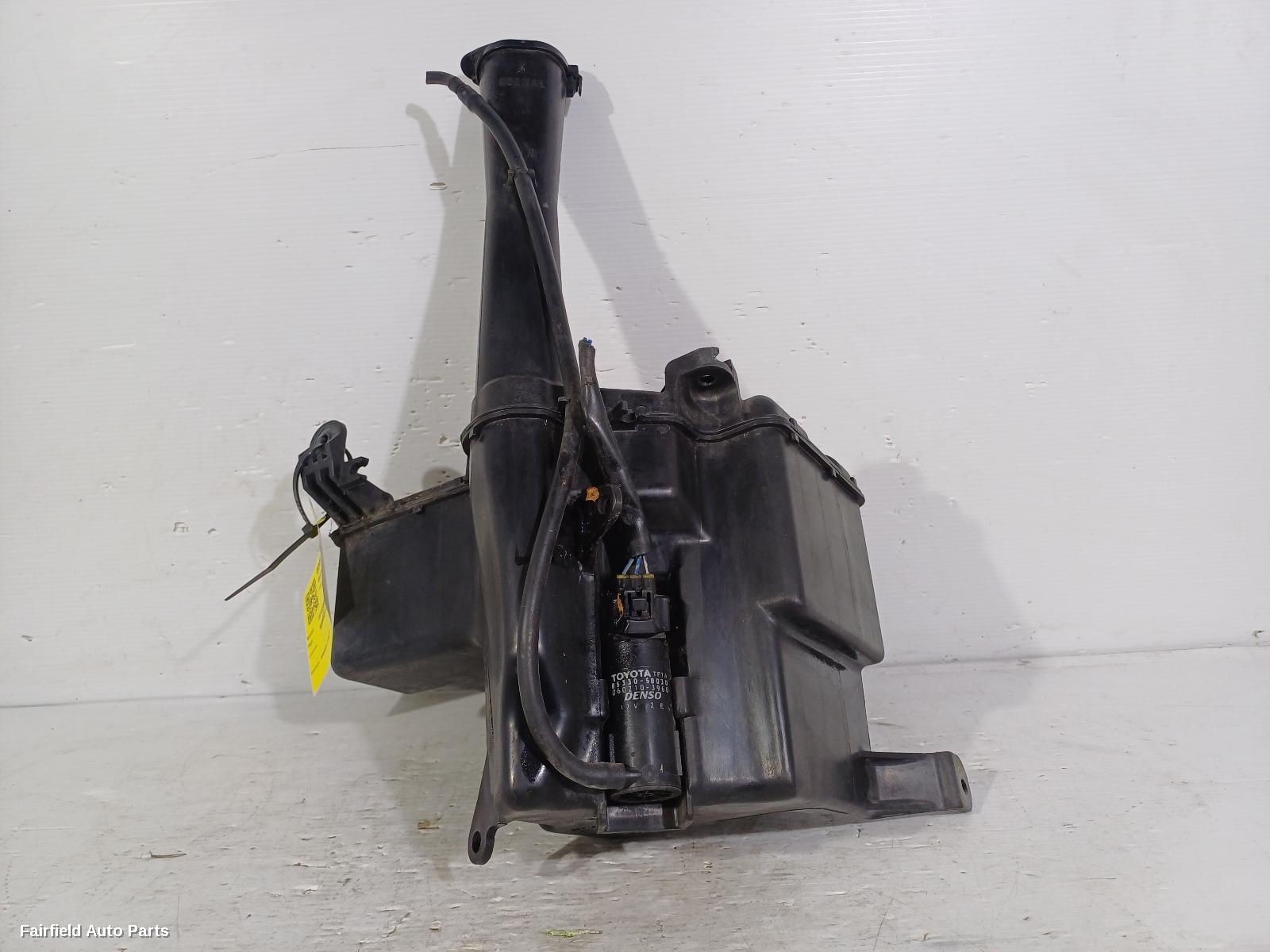 1998-2005 Lexus Is200/is300 Washer Bottle