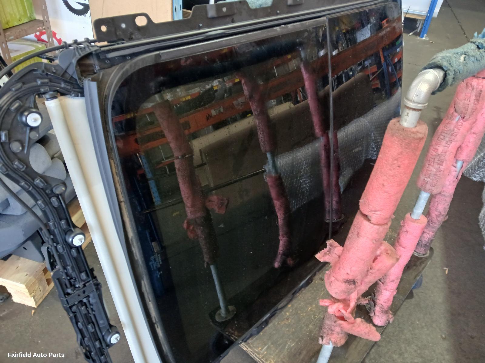 2017-2026 Volvo Xc60 Roof Glass Sunroof T