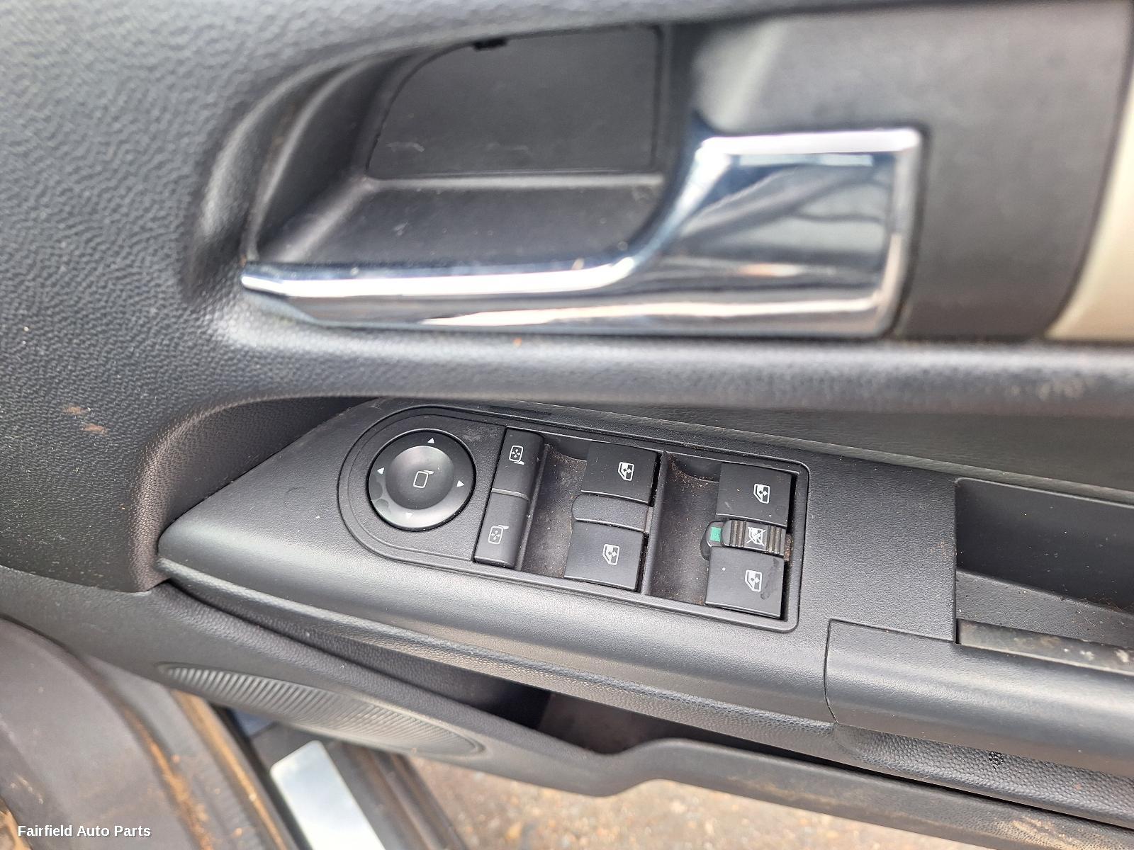 2007 Holden Astra Left Door Mirror