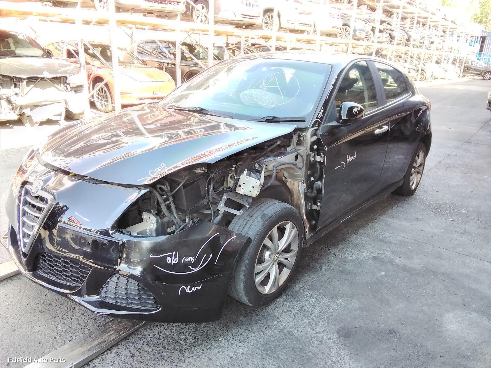 2014 Alfa Romeo Giulietta Left Door Mirror