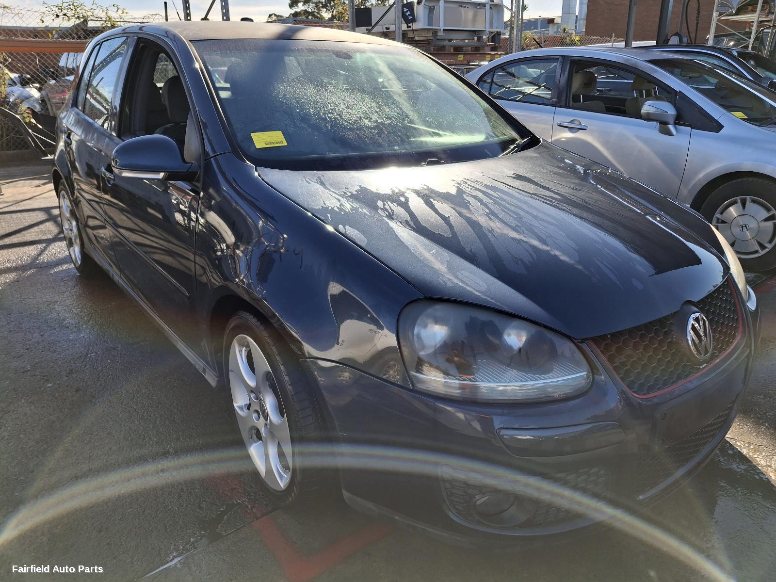 2008 Volkswagen Golf Right Front Door
