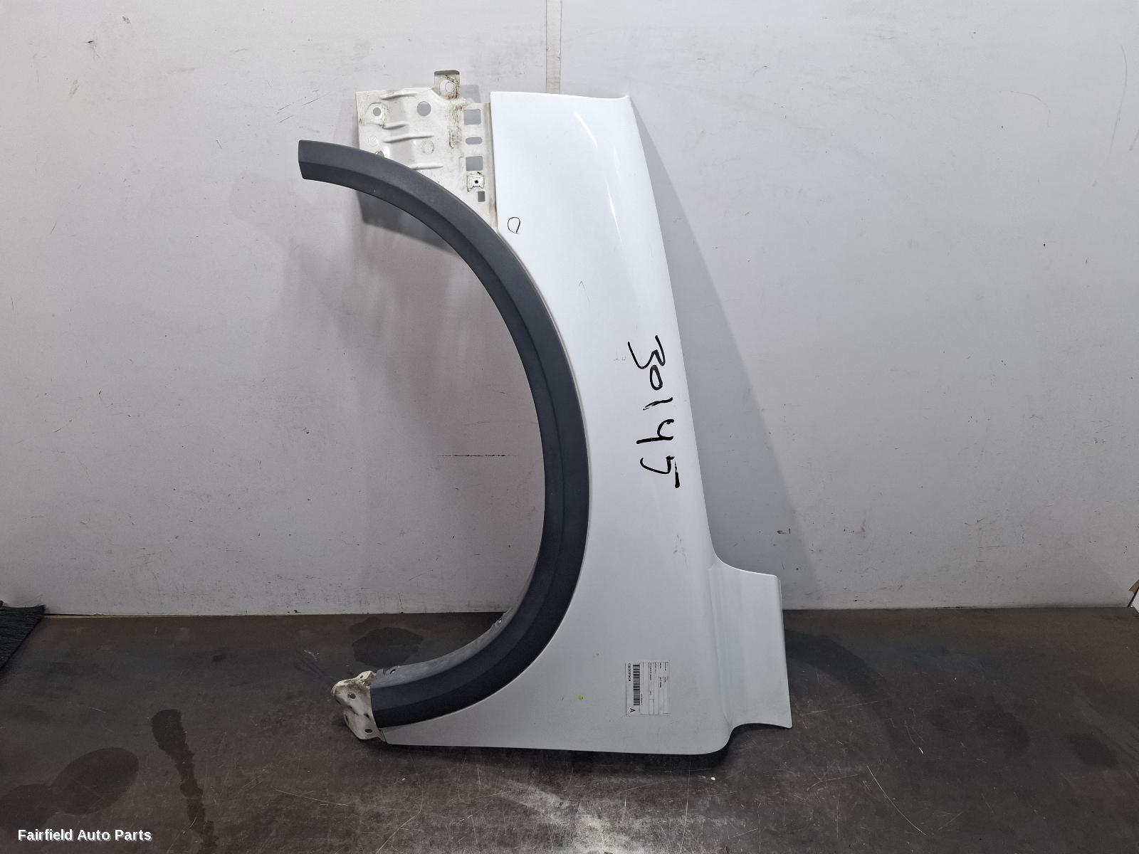 2003-2014 Volvo Xc90 Left Guard