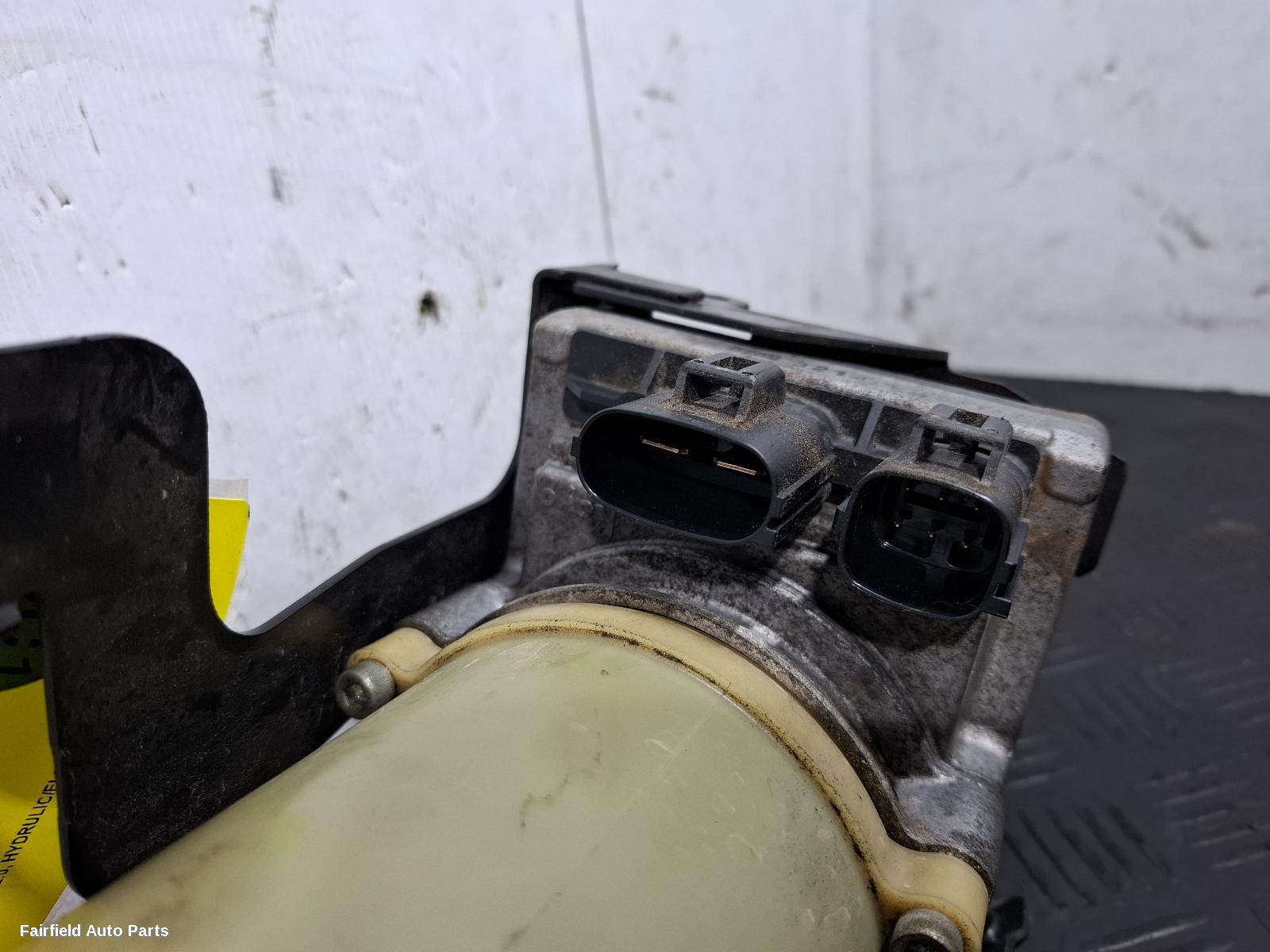 2009-2013 Mazda 3 Steering Pump