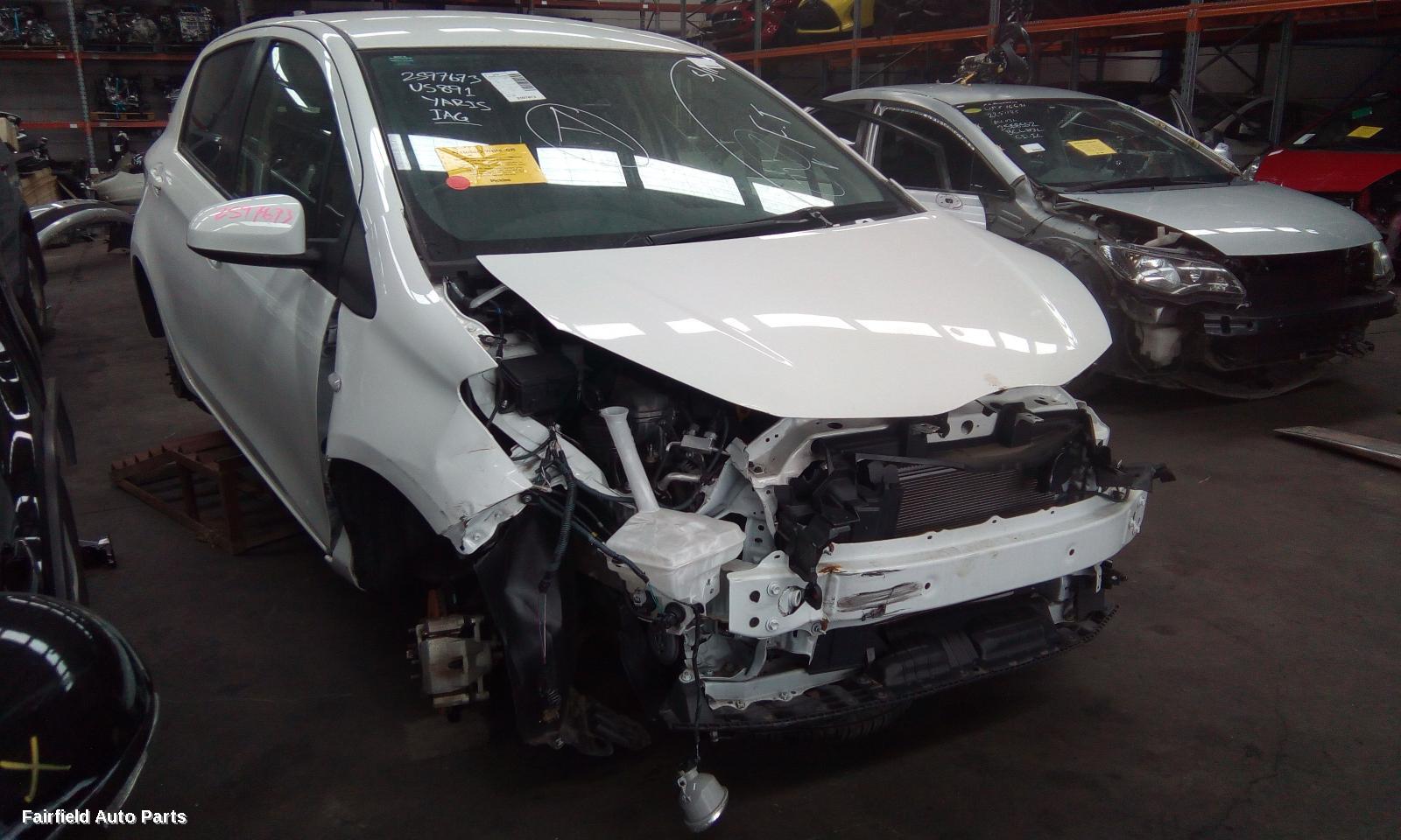 2014-2016 Toyota Yaris Grille