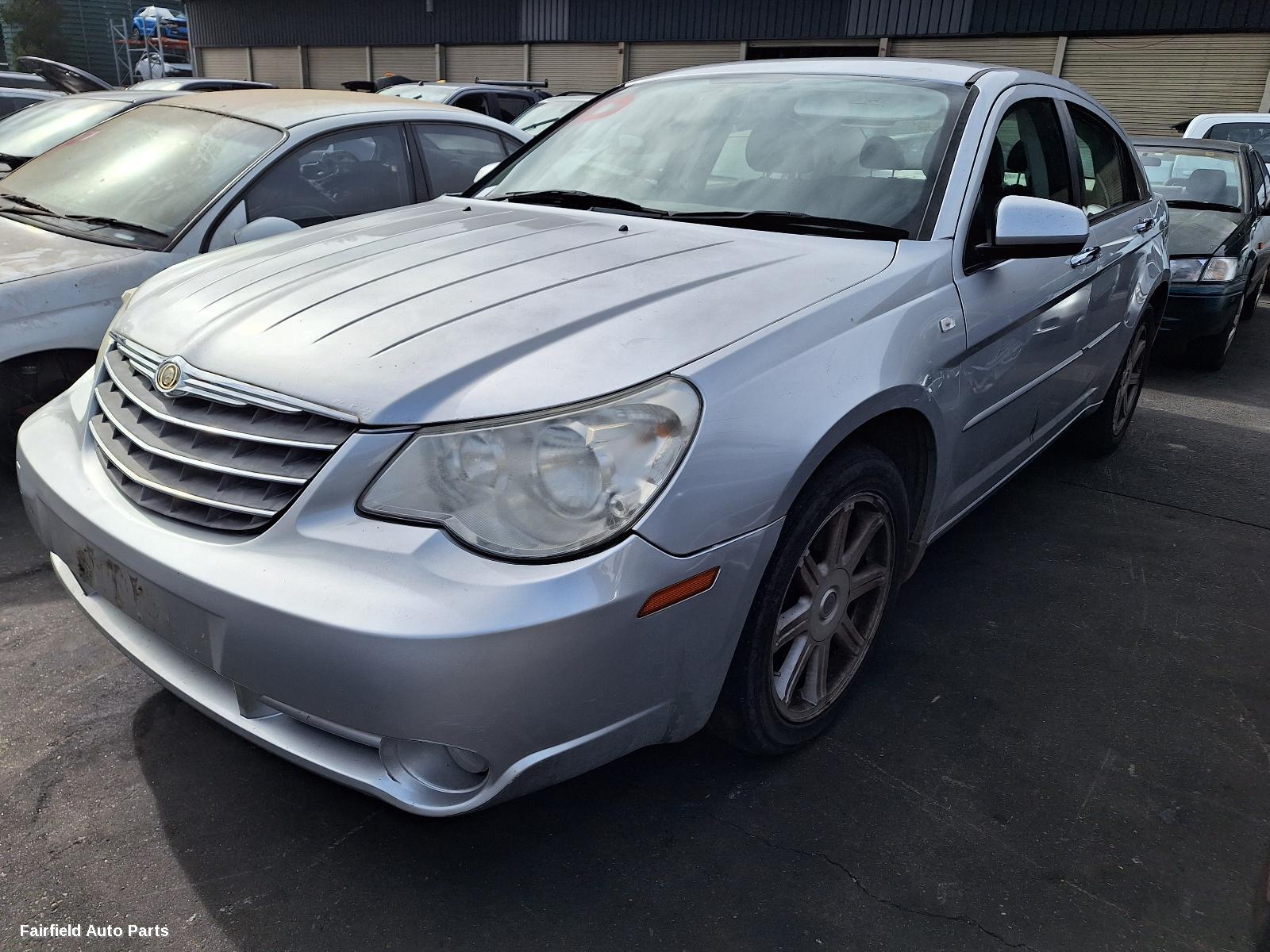 2009 Chrysler Sebring Left Taillight