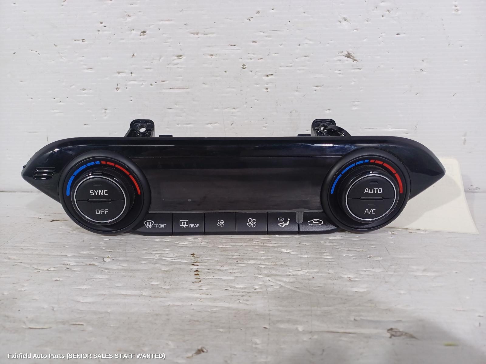 2024 Kia Cerato Heater Ac Controls