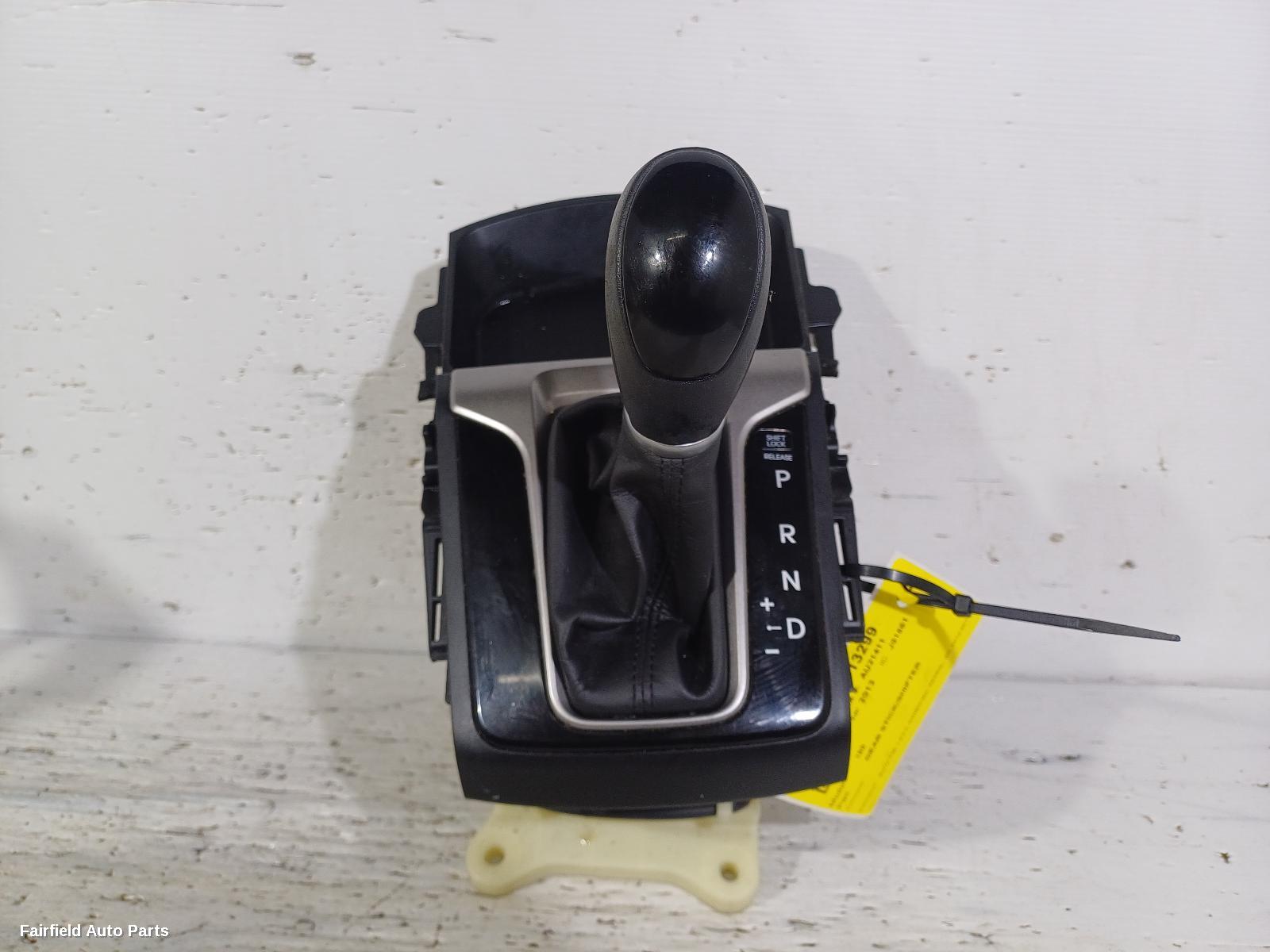 2012-2017 Hyundai I30 Gear Stick Shifter