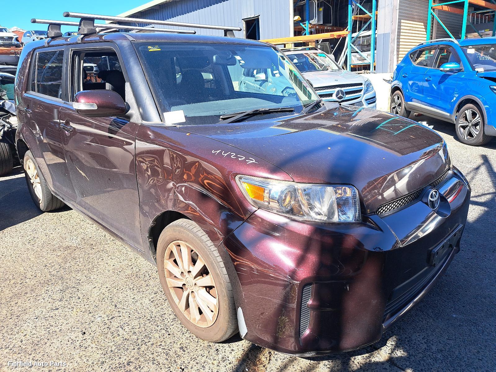 2011 Toyota Rukus Right Taillight