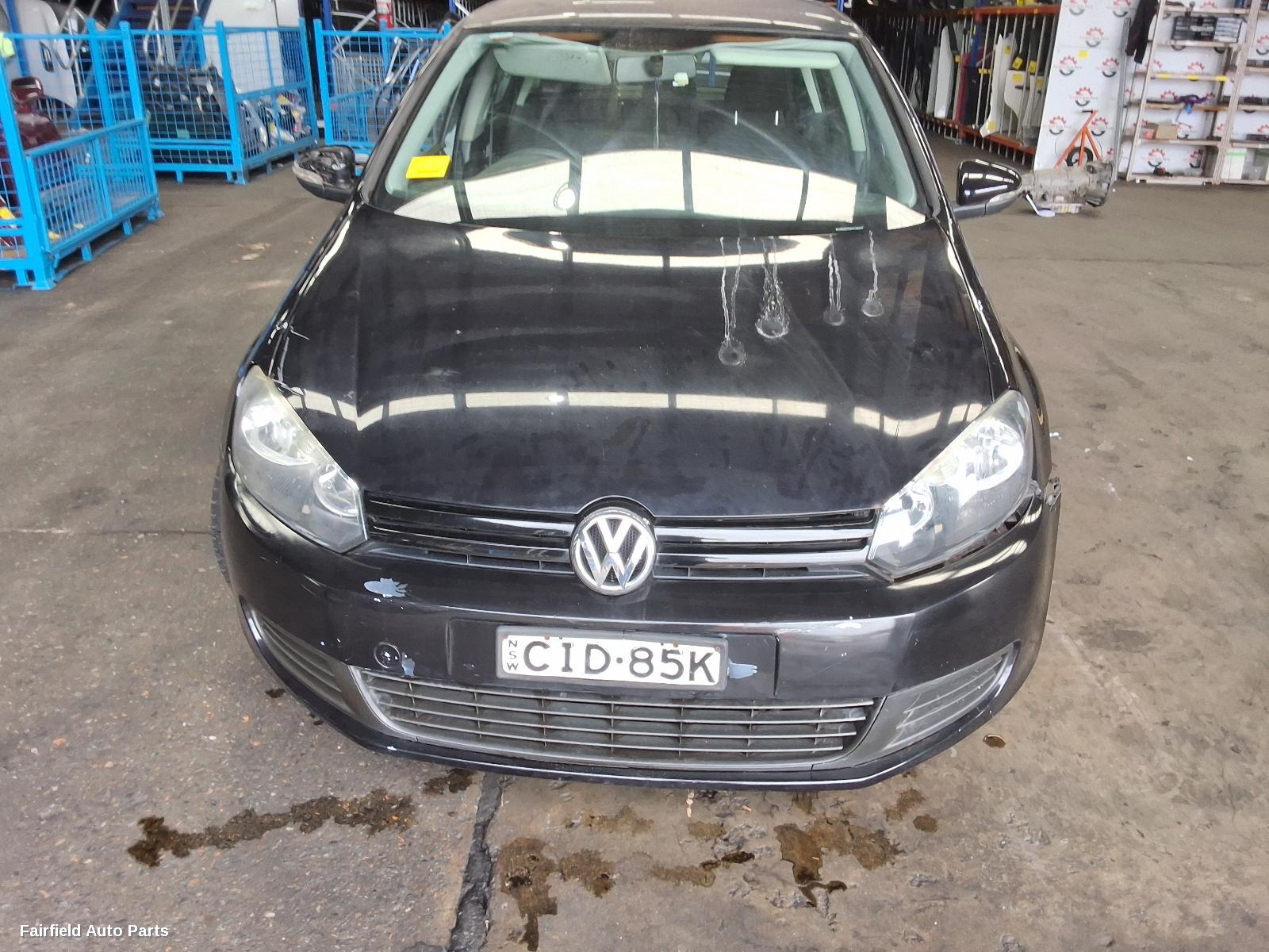 2012 Volkswagen Golf Right Front Door